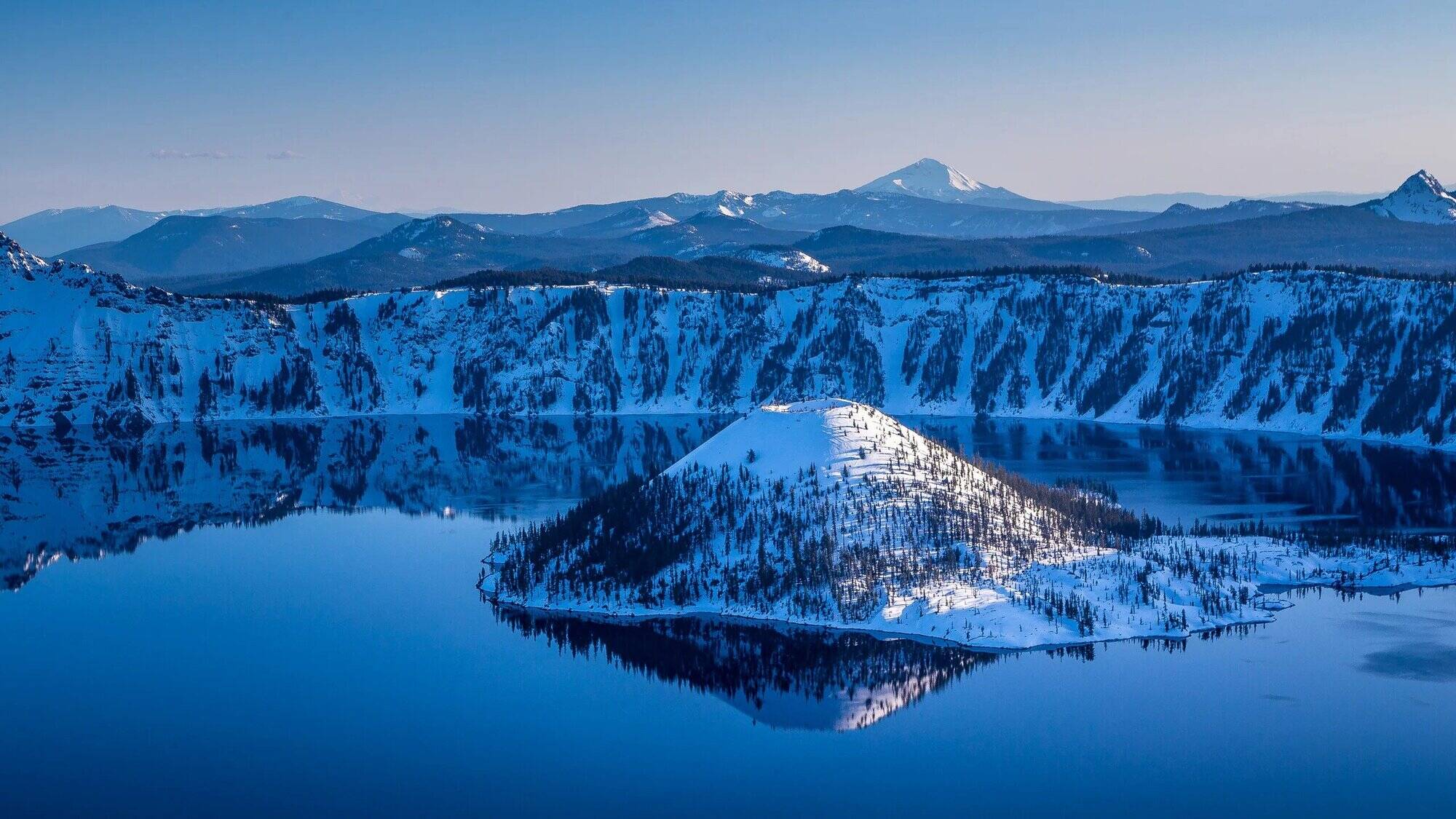 10-astonishing-facts-about-crater-lake