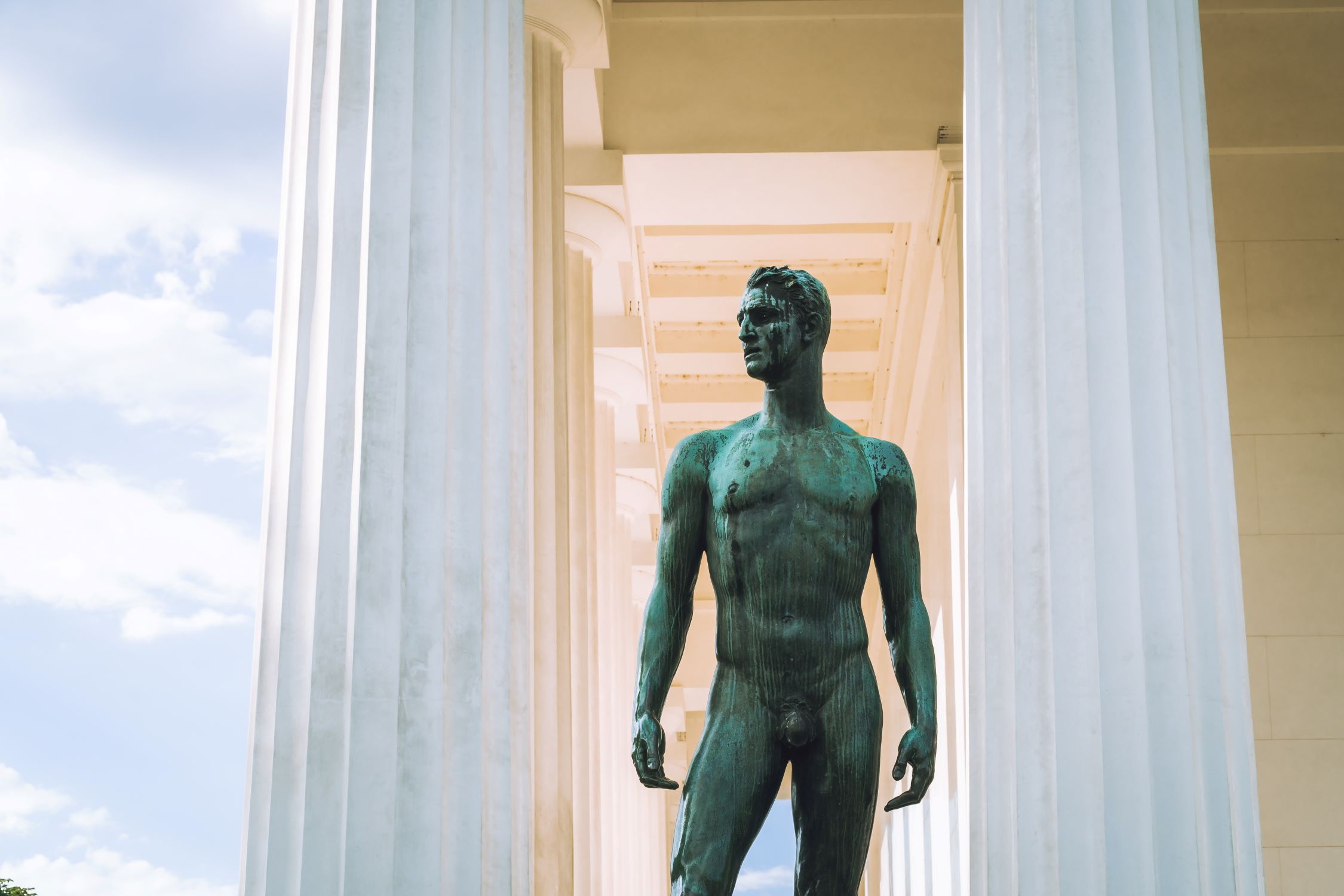 10-captivating-facts-about-the-standing-nude-statue