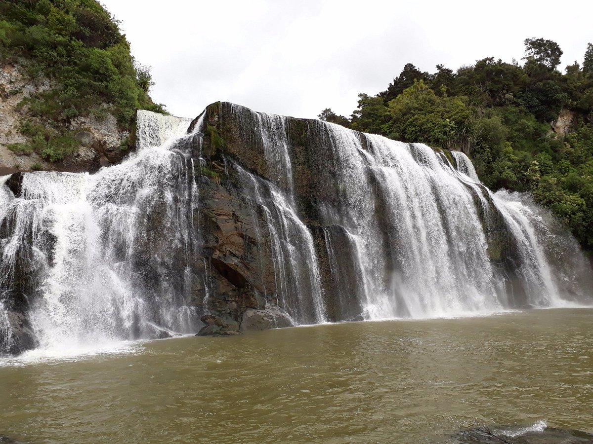 10-enigmatic-facts-about-waihi-falls