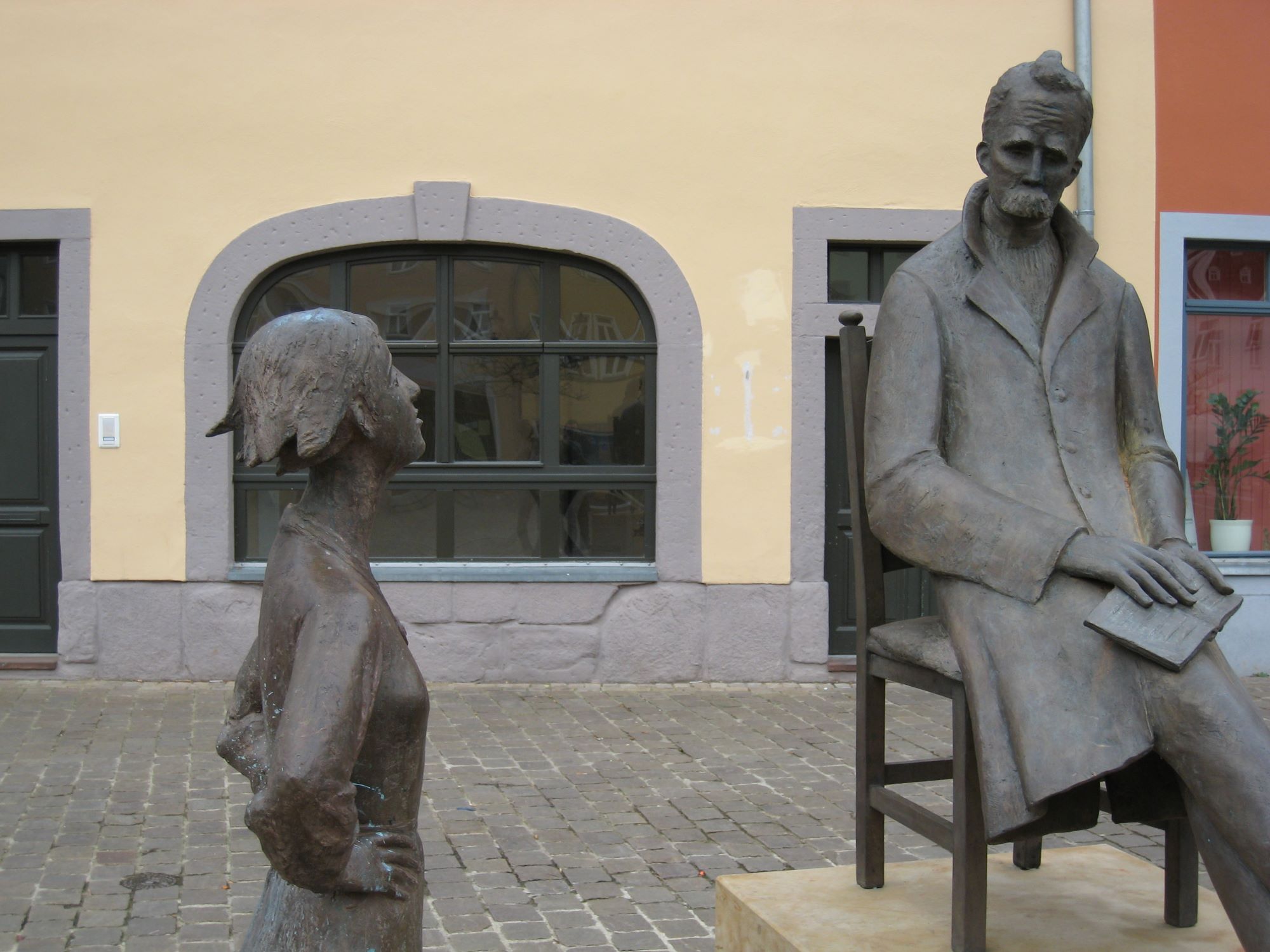 10-extraordinary-facts-about-the-nietzsche-statue