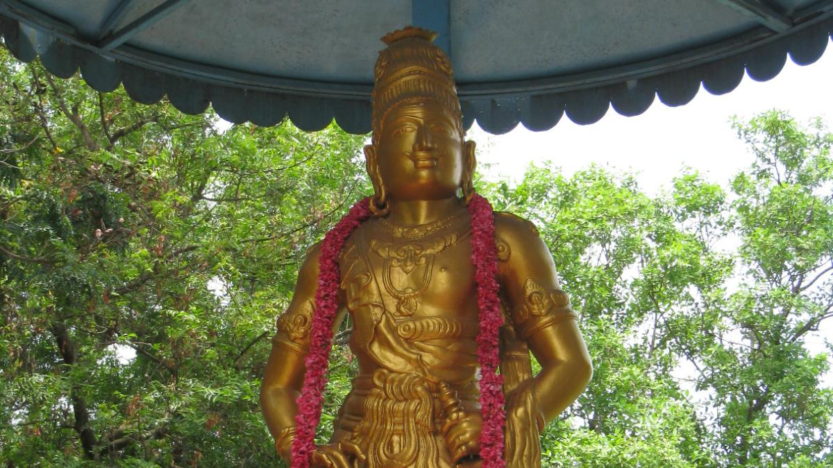 10-extraordinary-facts-about-the-raja-of-the-pandyan-dynasty-statue