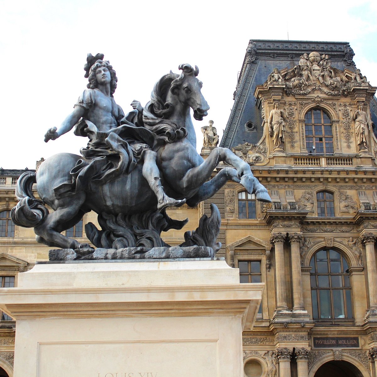 10-fascinating-facts-about-the-louis-xiv-statue