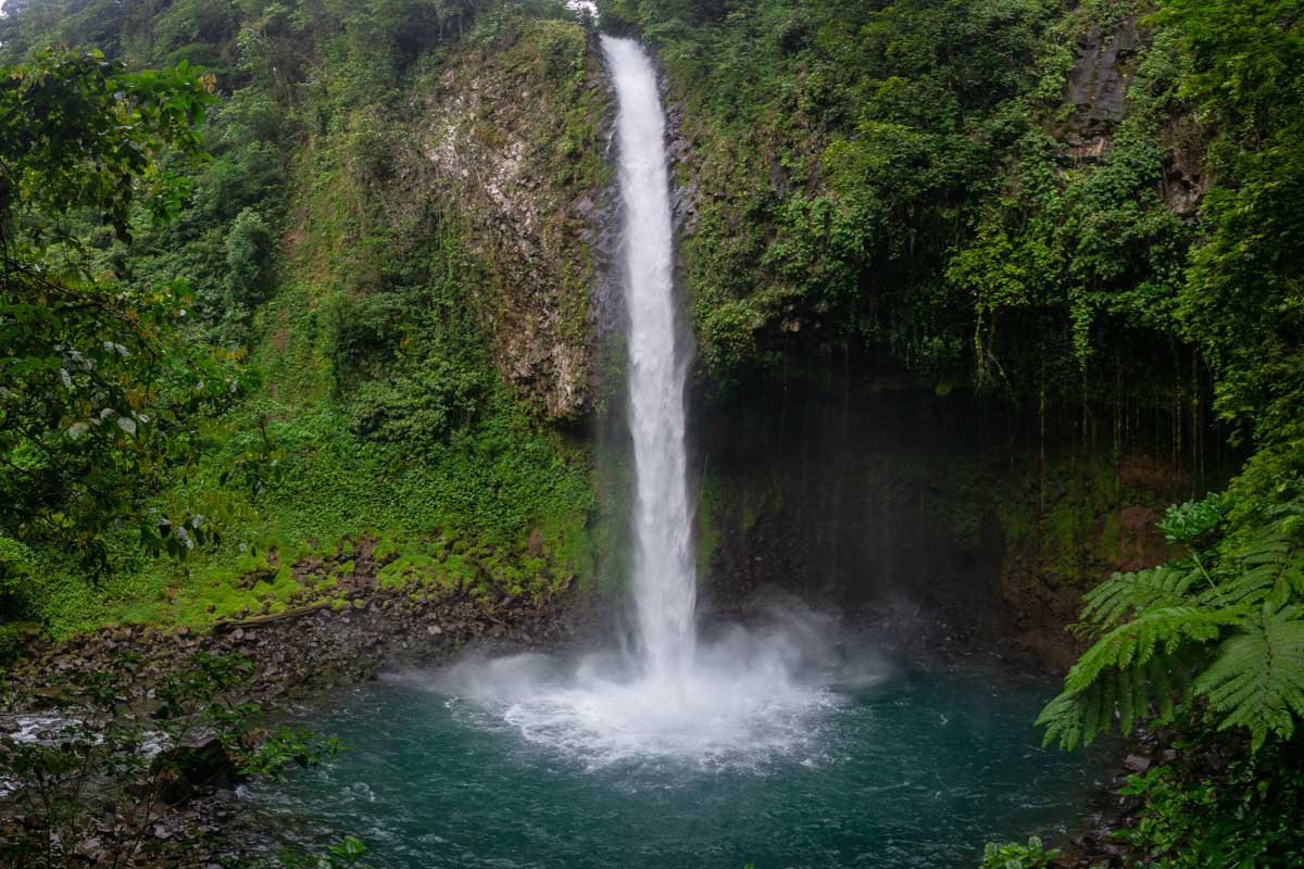 10-intriguing-facts-about-la-fortuna-waterfall