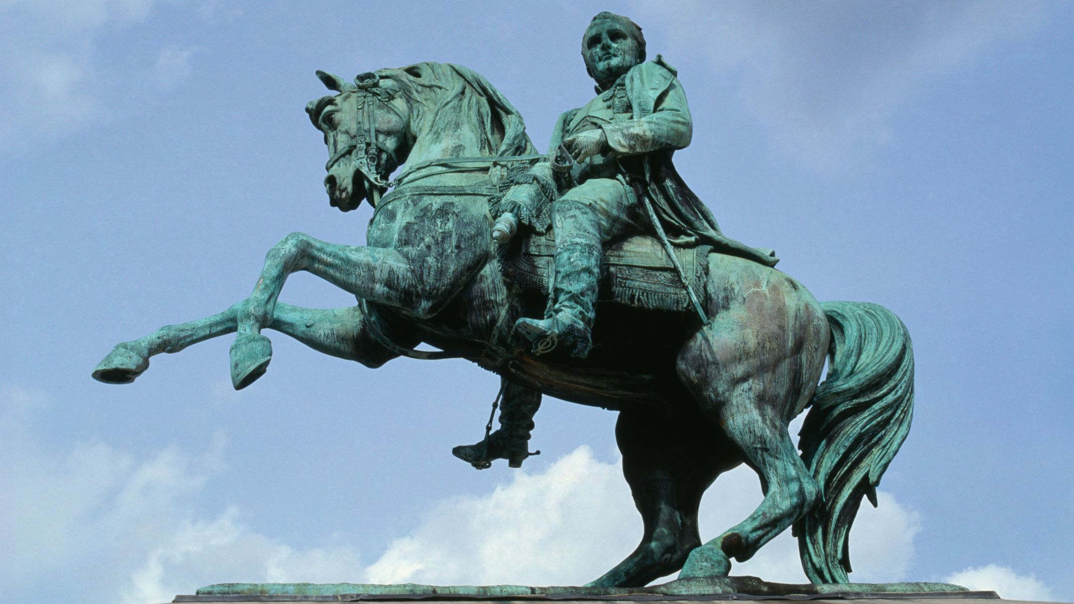 10-intriguing-facts-about-the-napoleon-bonaparte-statue