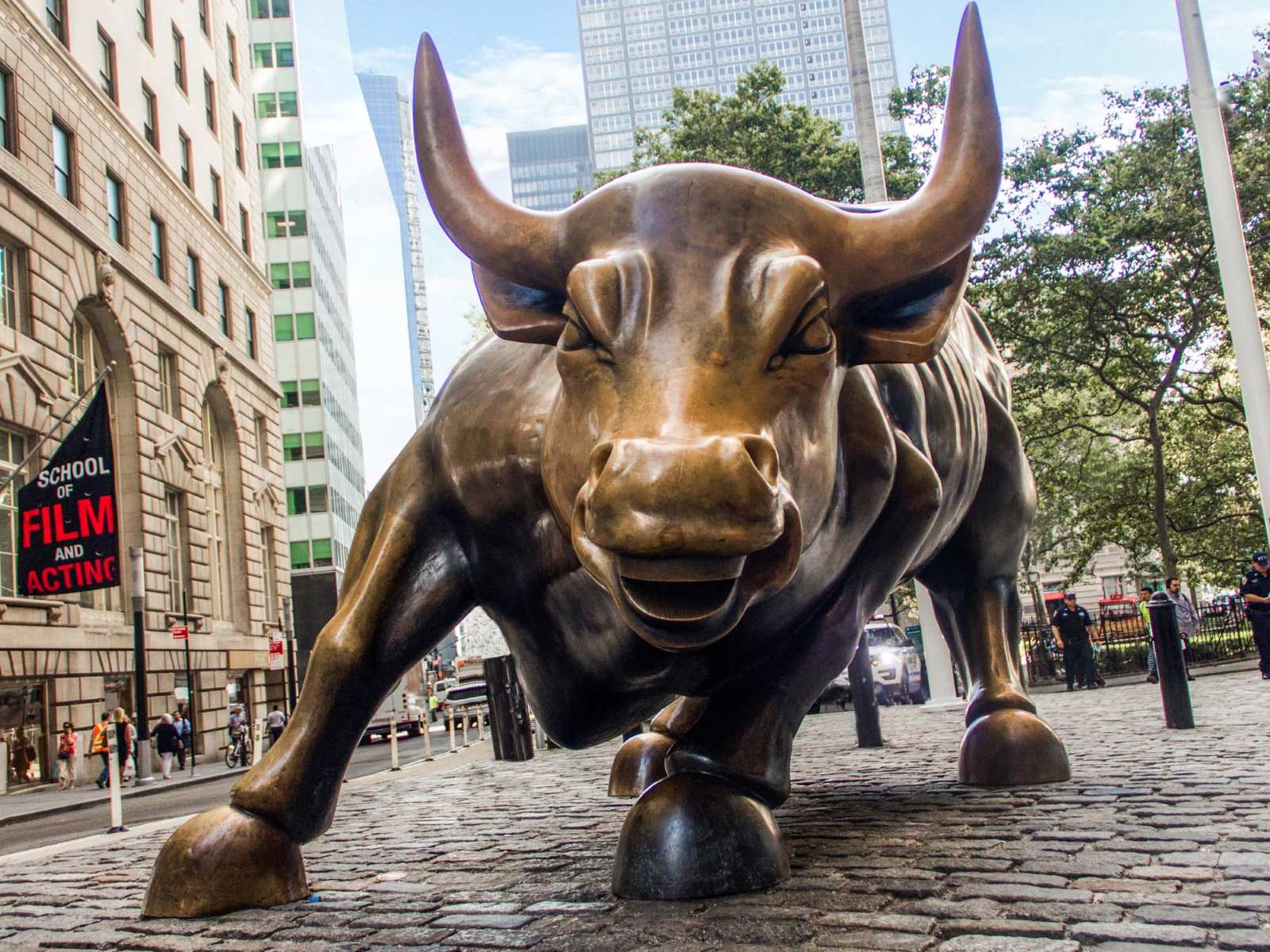 10-mind-blowing-facts-about-the-charging-bull