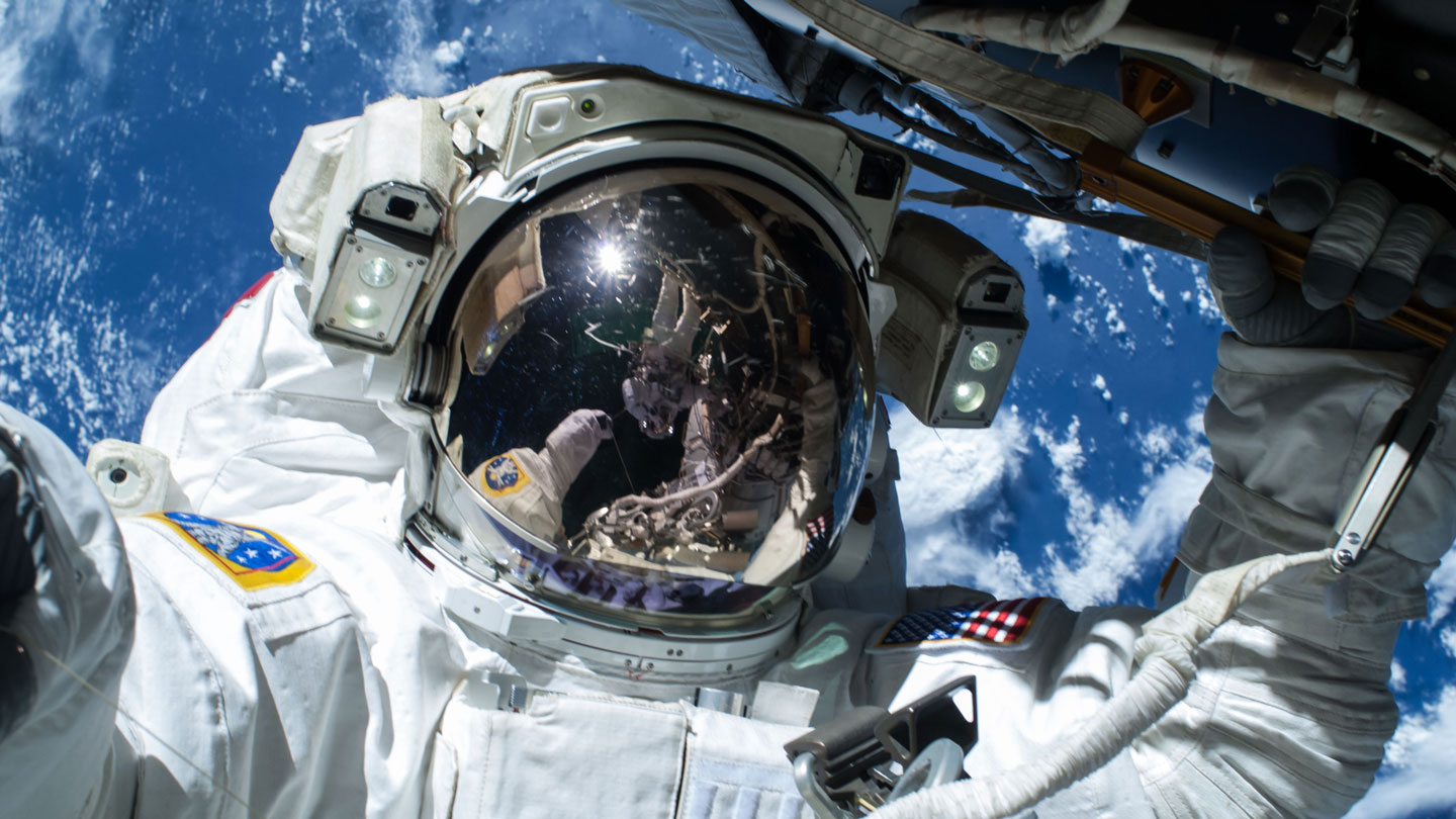 10-surprising-facts-about-astronaut