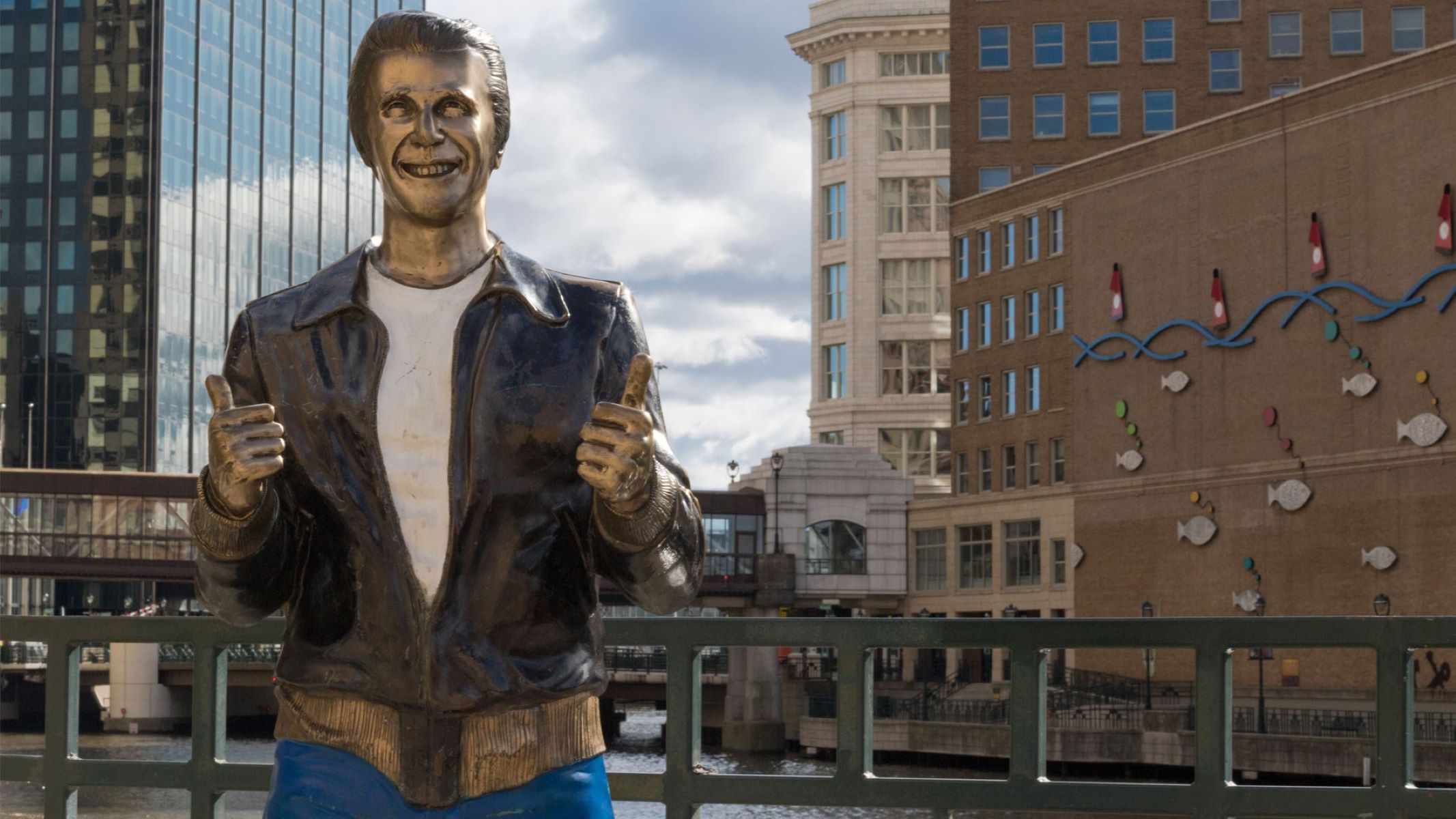 10-surprising-facts-about-the-bronze-fonz