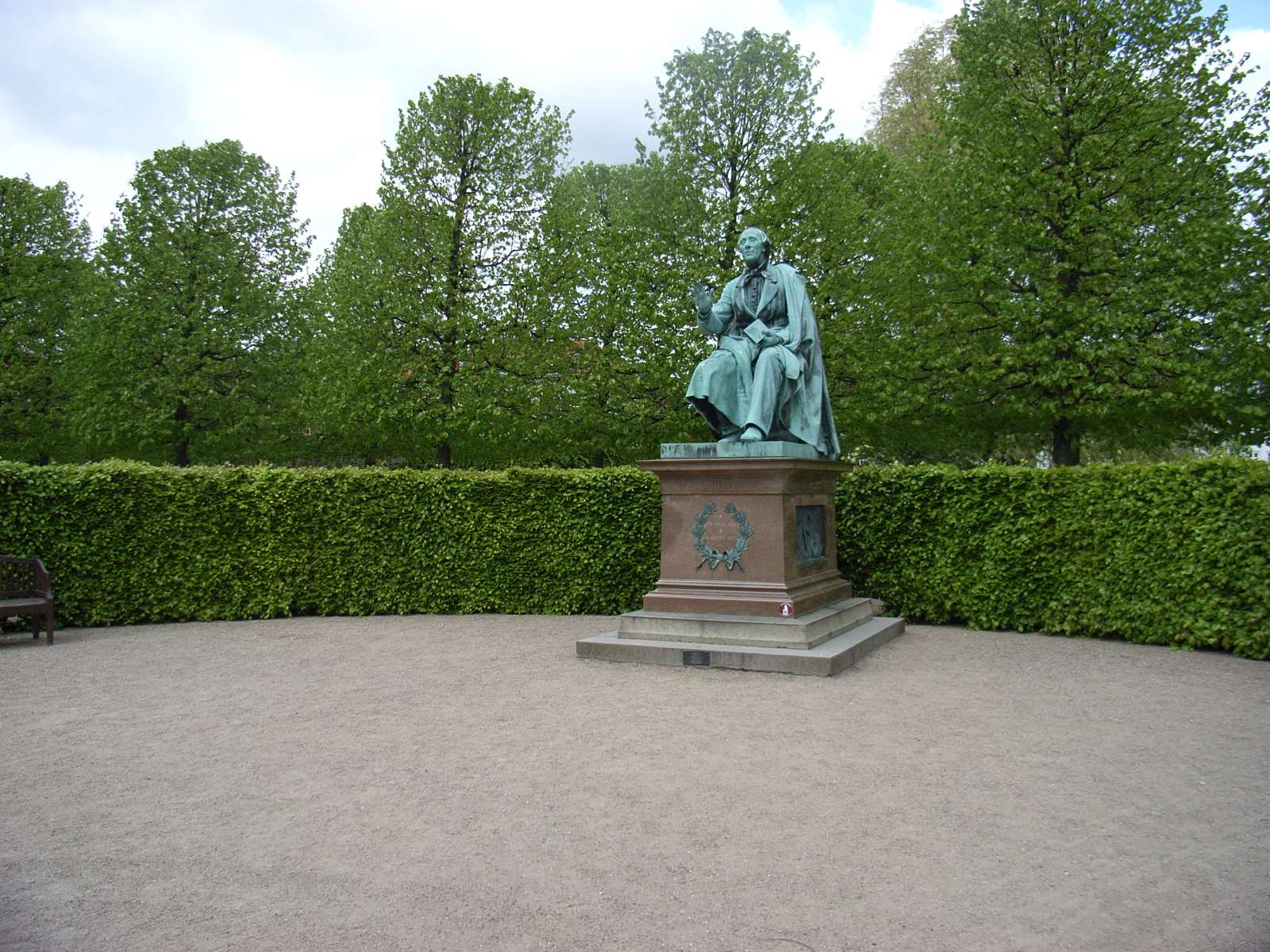 10-surprising-facts-about-the-hans-christian-andersen-statue