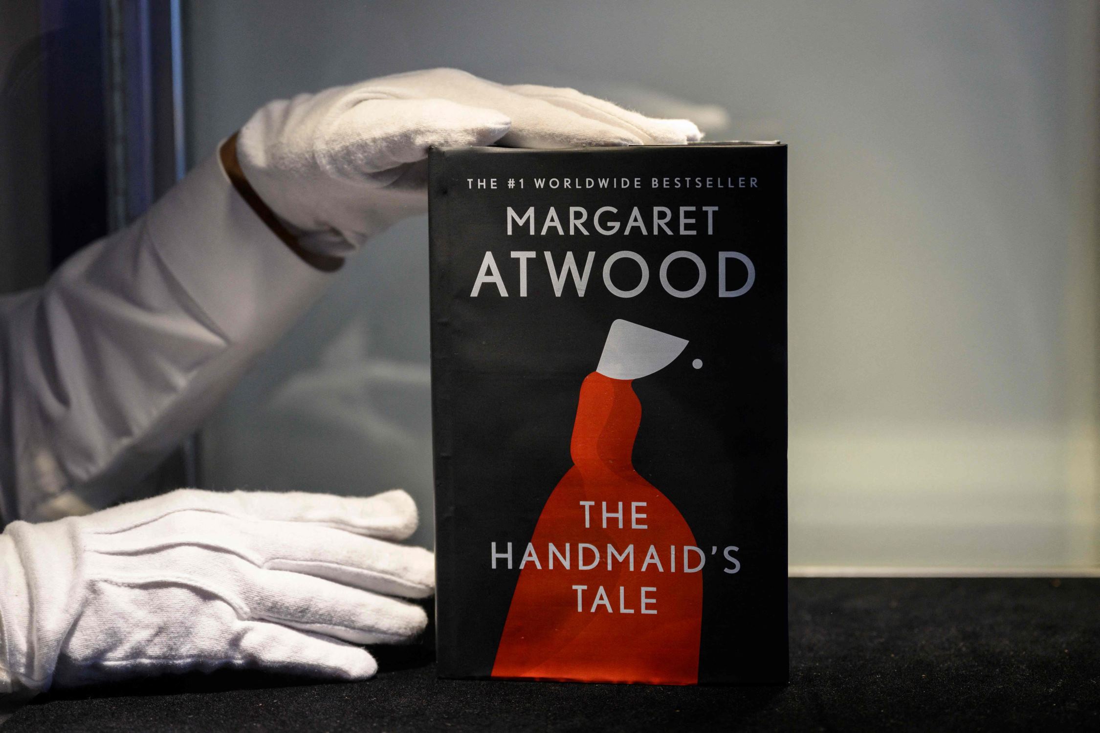 11-astonishing-facts-about-the-handmaids-tale-margaret-atwood