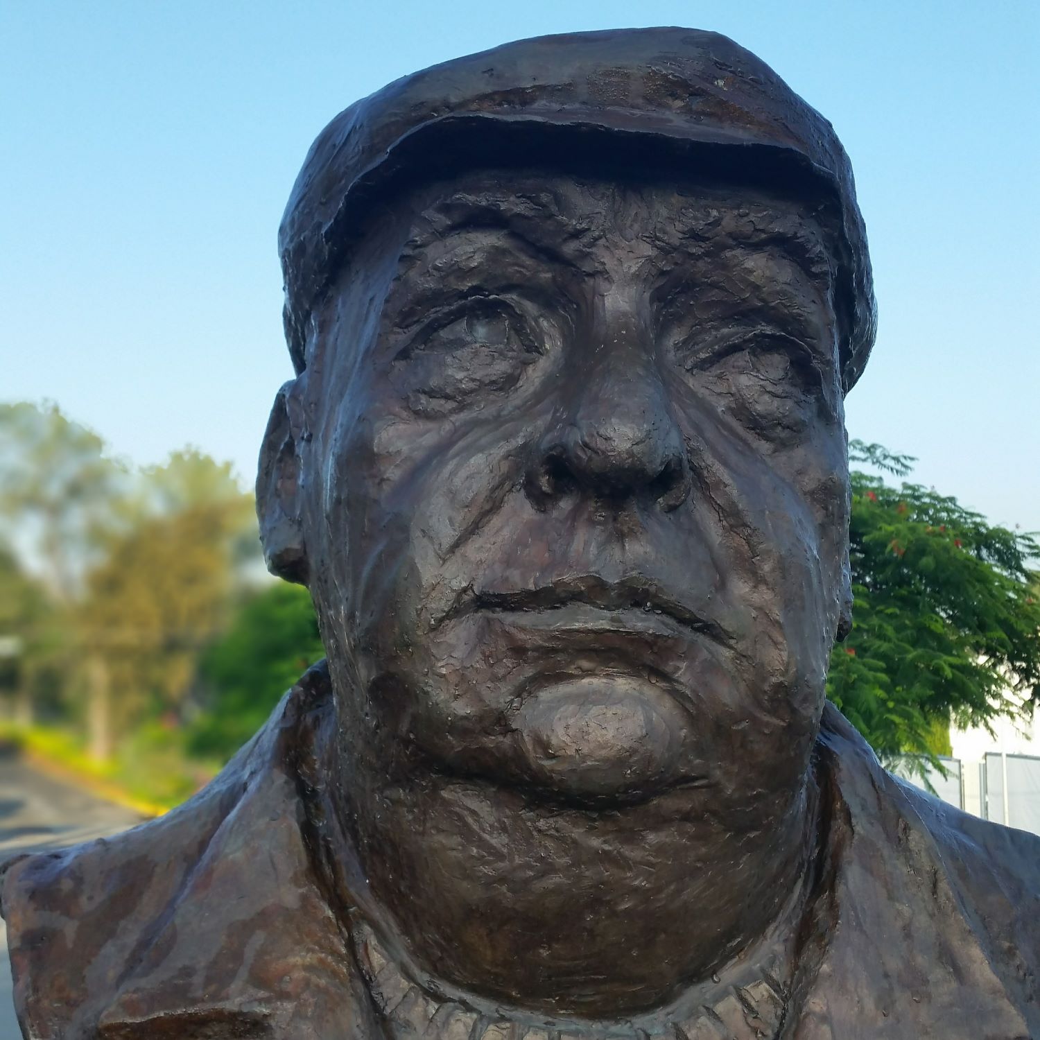 11-astonishing-facts-about-the-pablo-neruda-statue