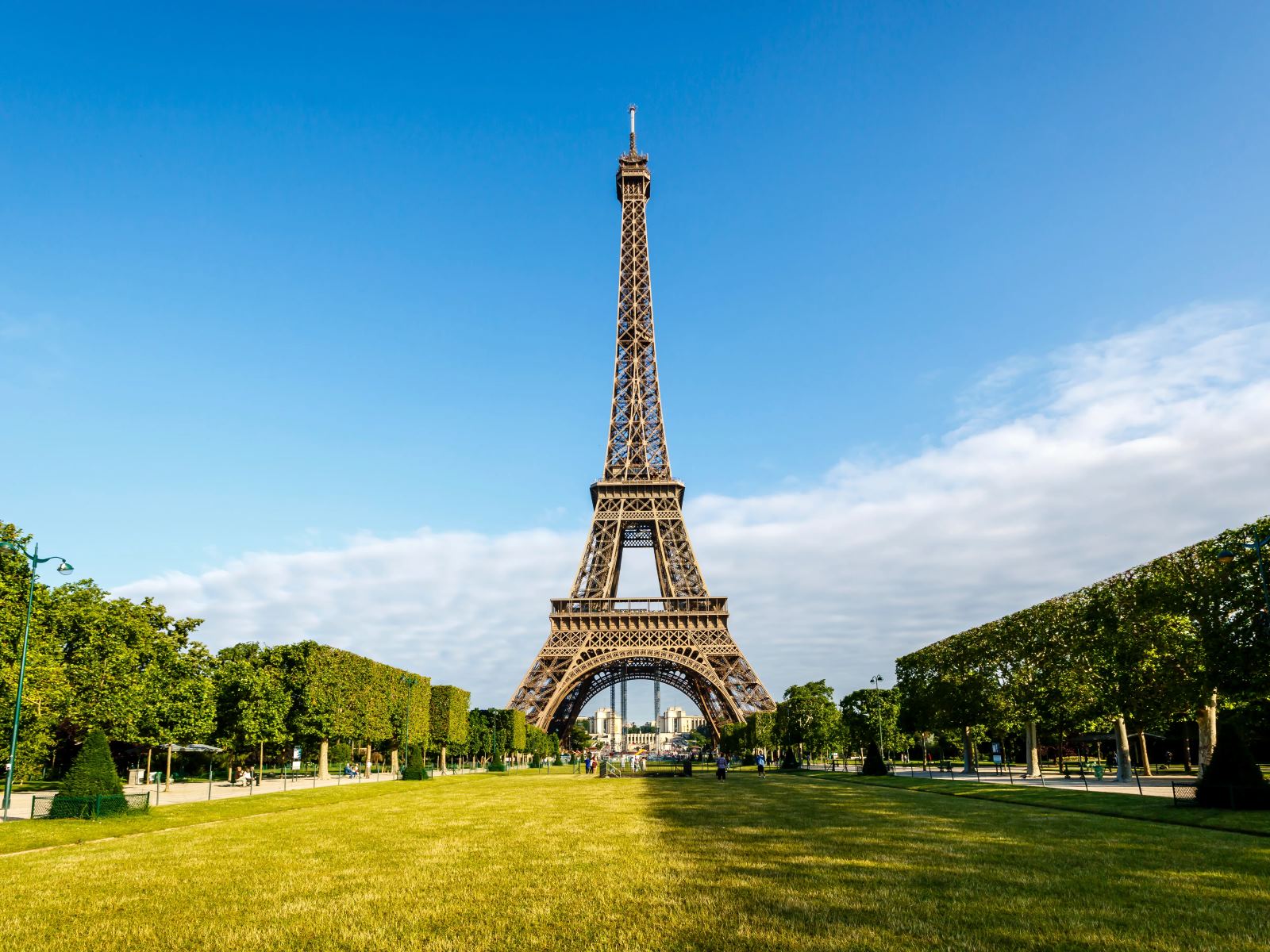 11-astounding-facts-about-the-eiffel-tower