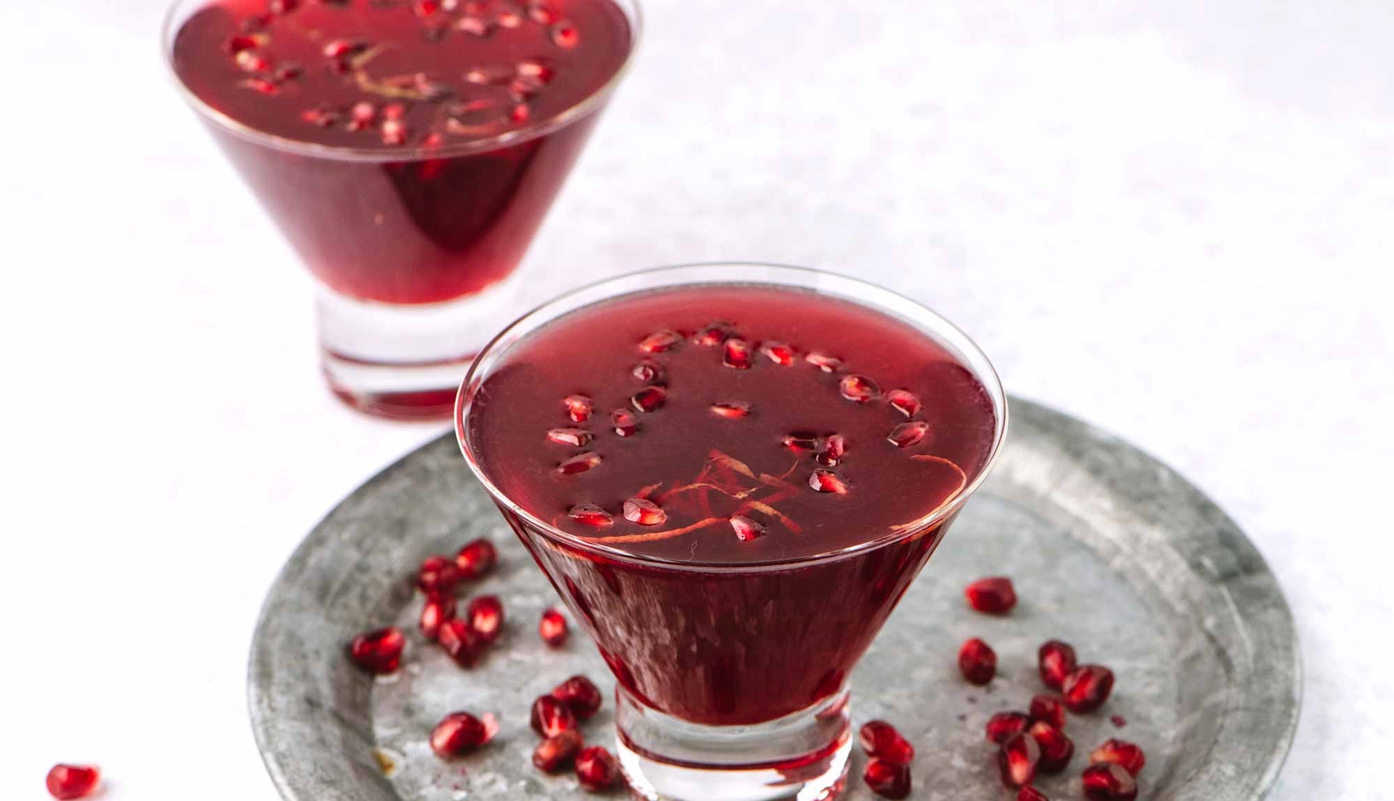 11-extraordinary-facts-about-pomegranate-martini
