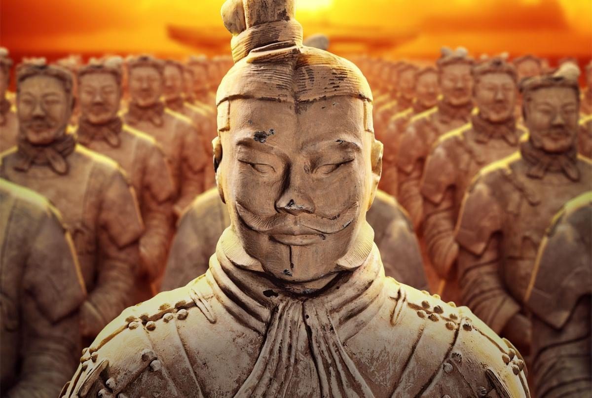 11-intriguing-facts-about-the-emperor-of-china-statue
