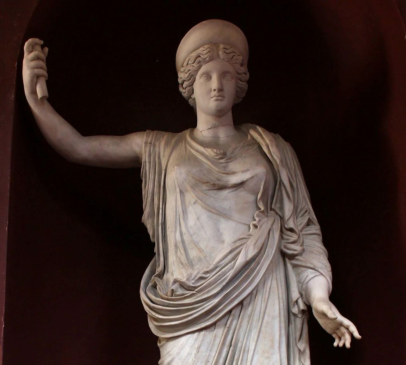 11-mind-blowing-facts-about-the-hera-statue