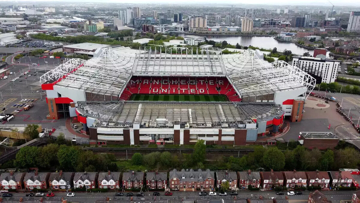 11-surprising-facts-about-old-trafford-batam-stadium