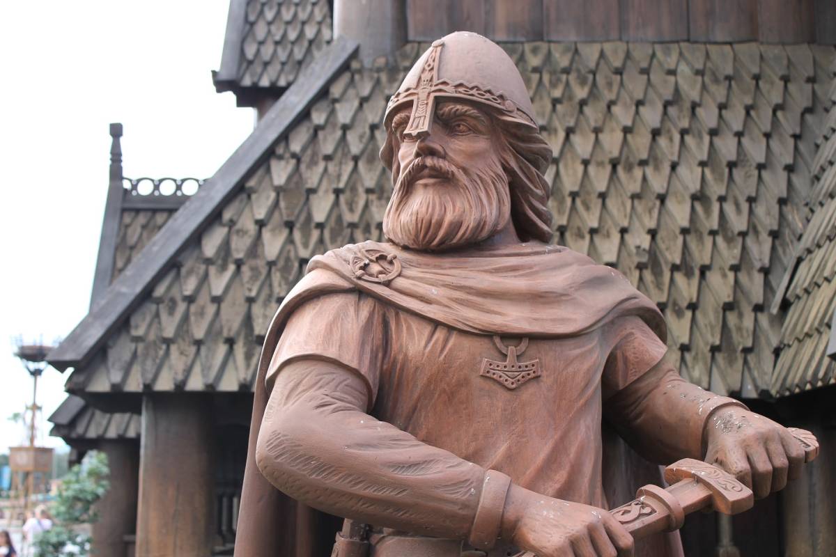 12-astonishing-facts-about-the-harald-hardrada-statue