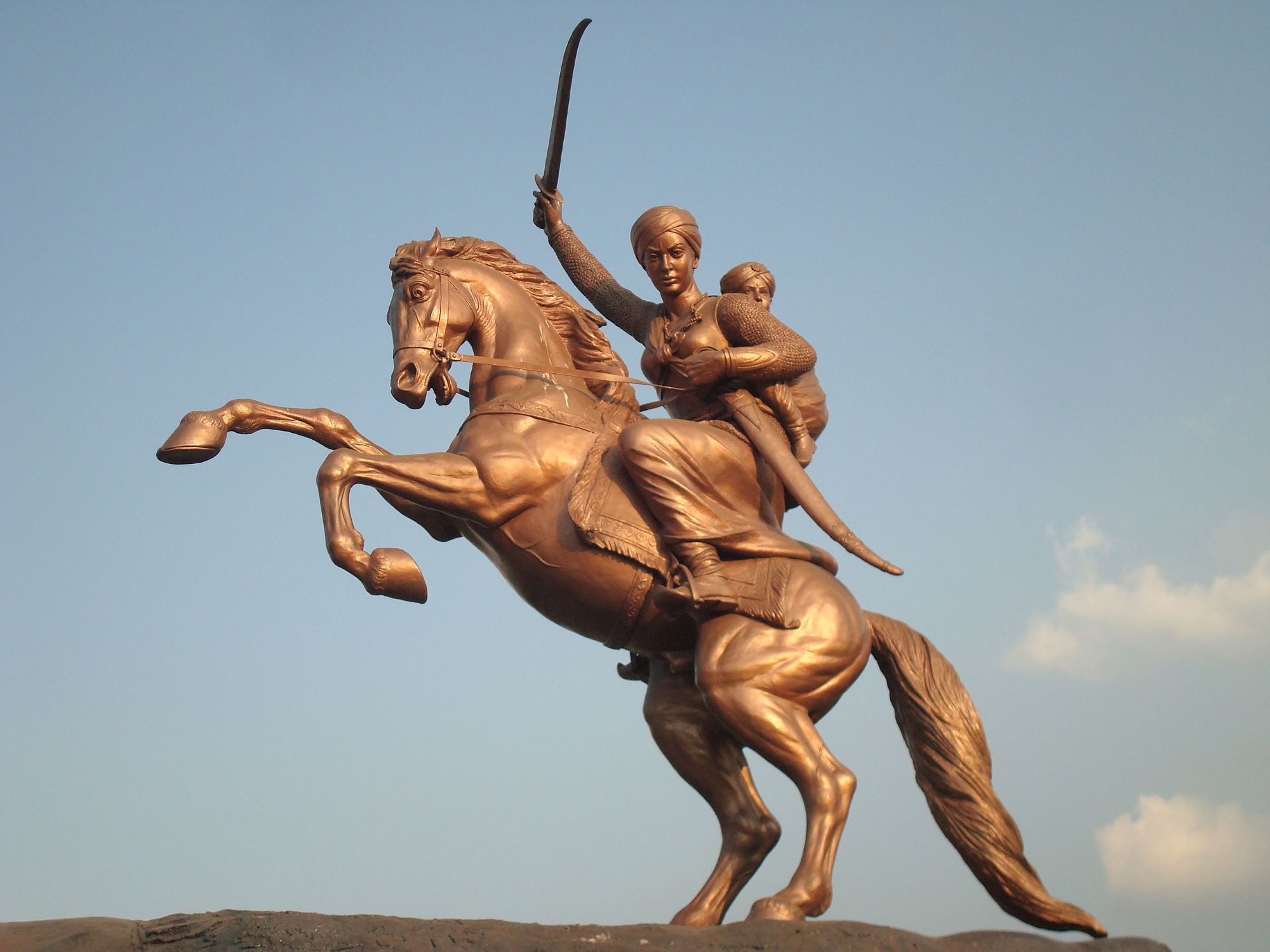 12-captivating-facts-about-the-rani-lakshmibai-statue