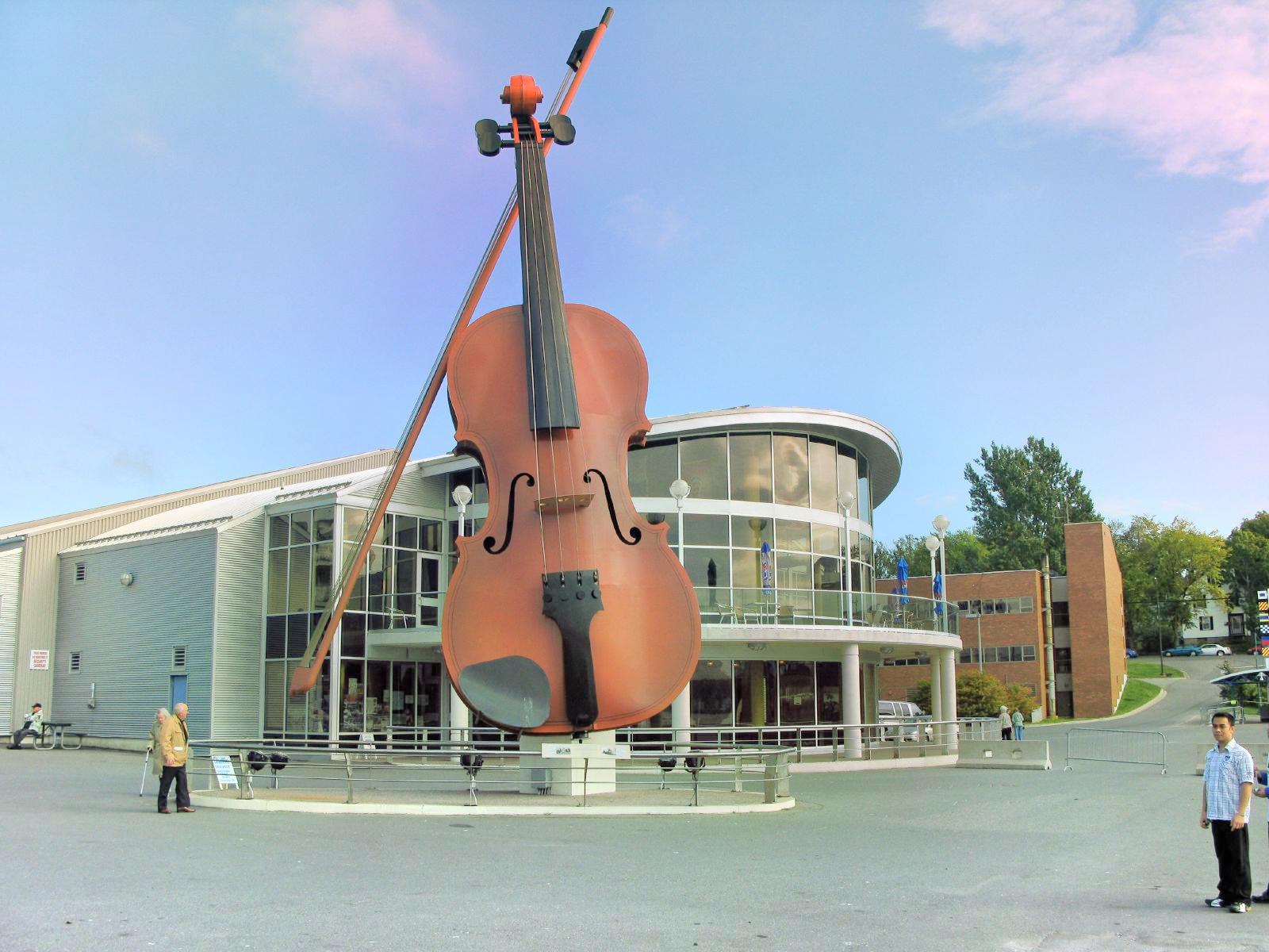 12-enigmatic-facts-about-the-big-fiddle