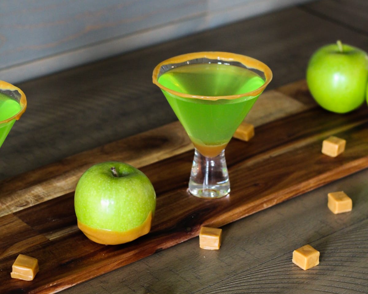 12-fascinating-facts-about-caramel-apple-martini