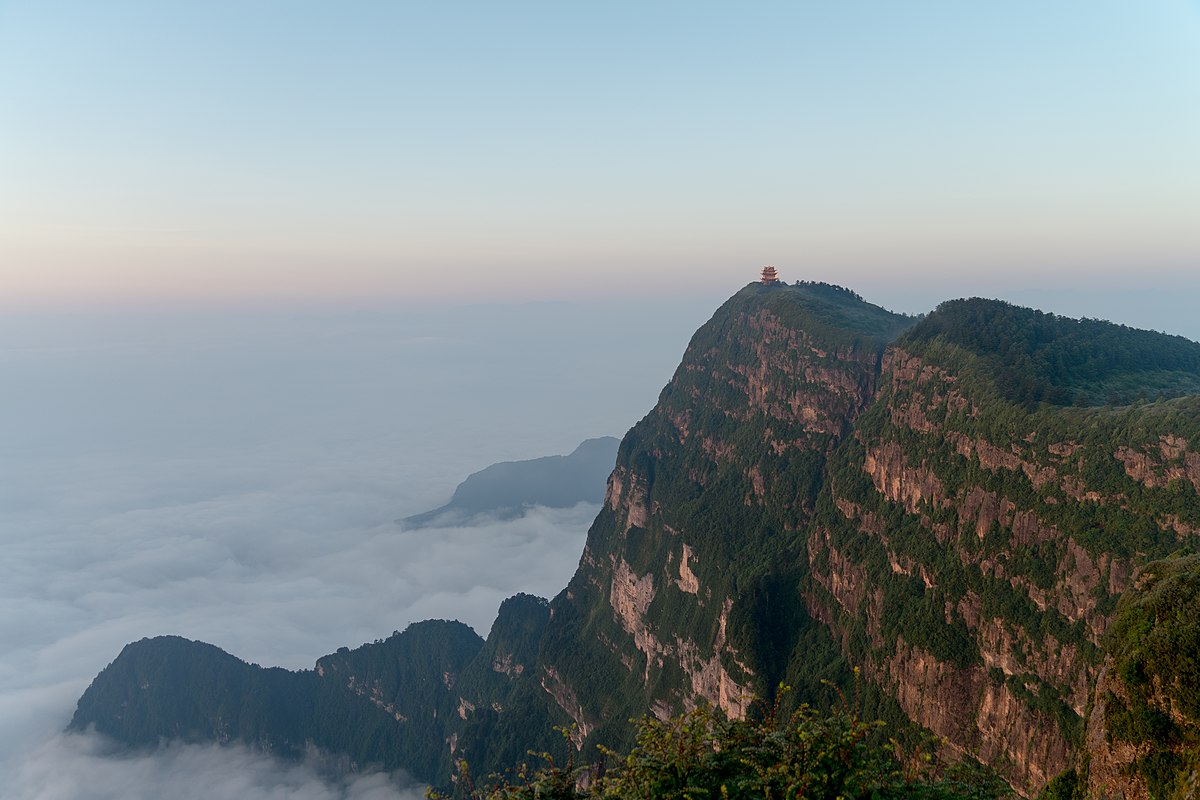 12-fascinating-facts-about-mount-emei