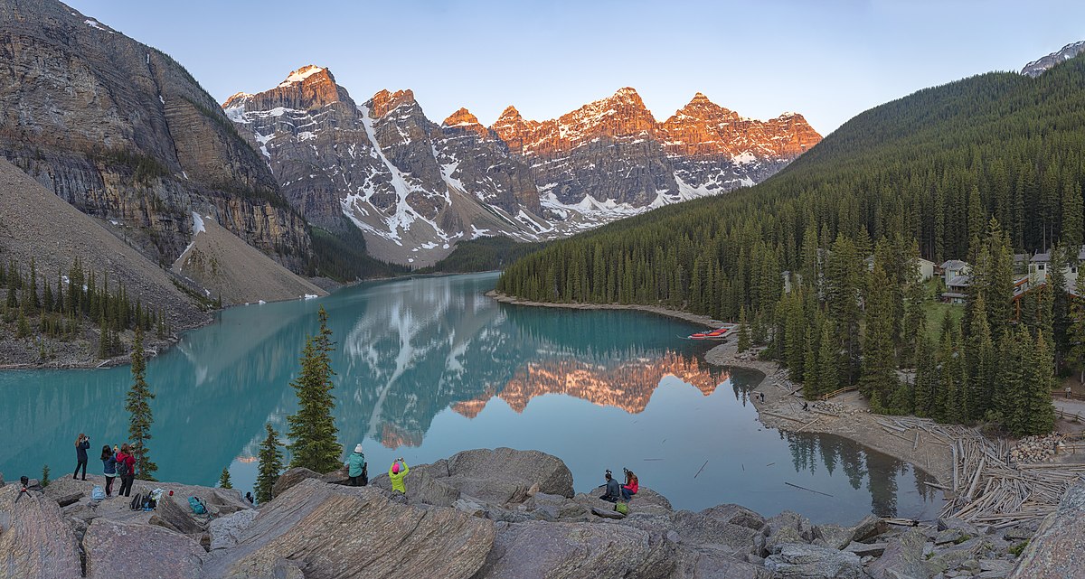 12-mind-blowing-facts-about-moraine-lake