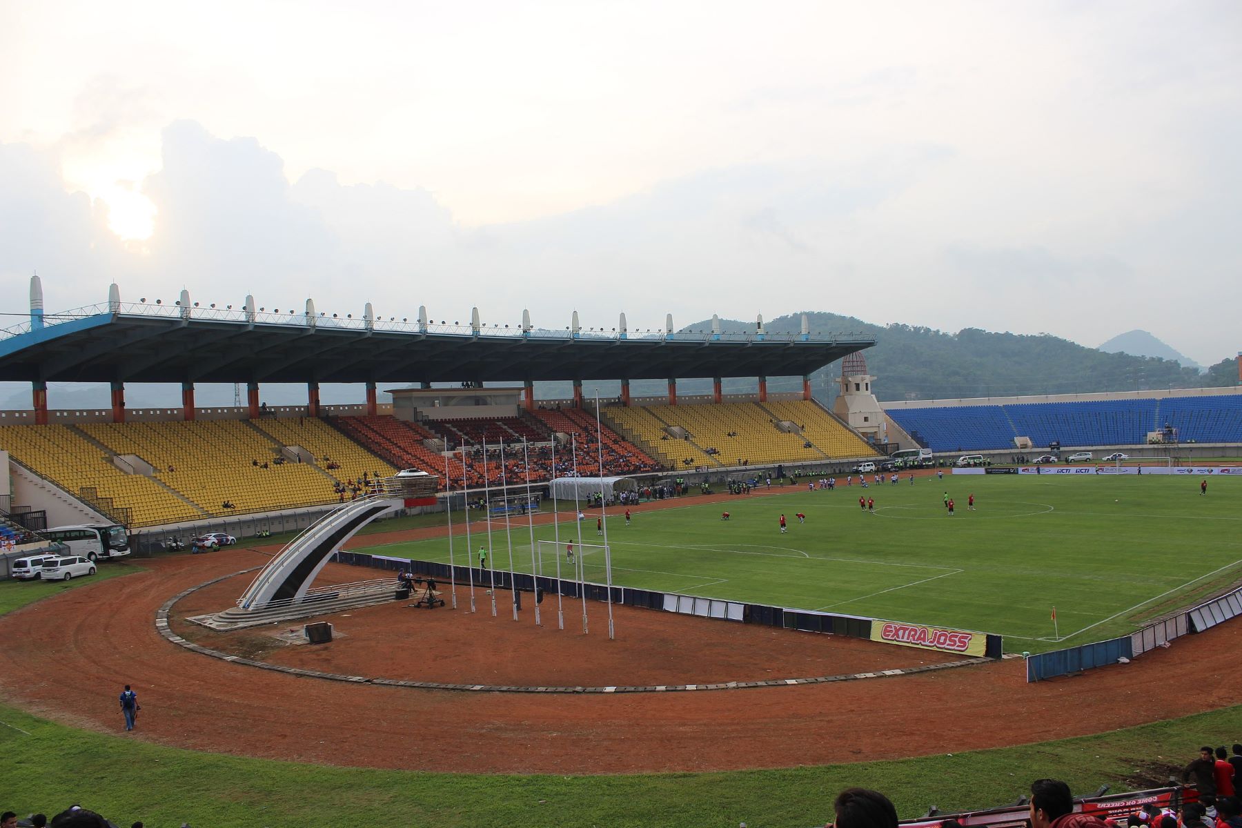 12-mind-blowing-facts-about-si-jalak-harupat-stadium