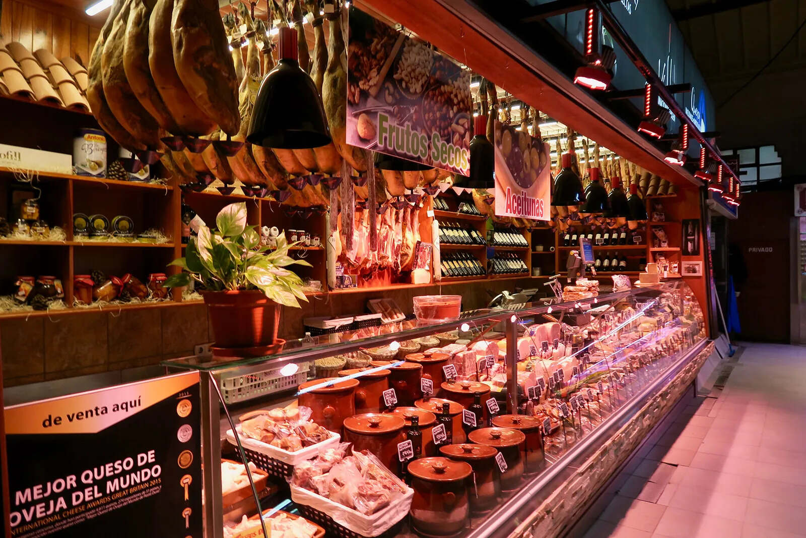 13-astounding-facts-about-mercado-de-tirso-de-molina-madrid