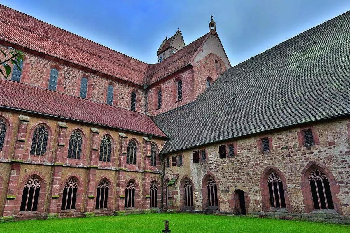 13-captivating-facts-about-alpirsbach-abbey