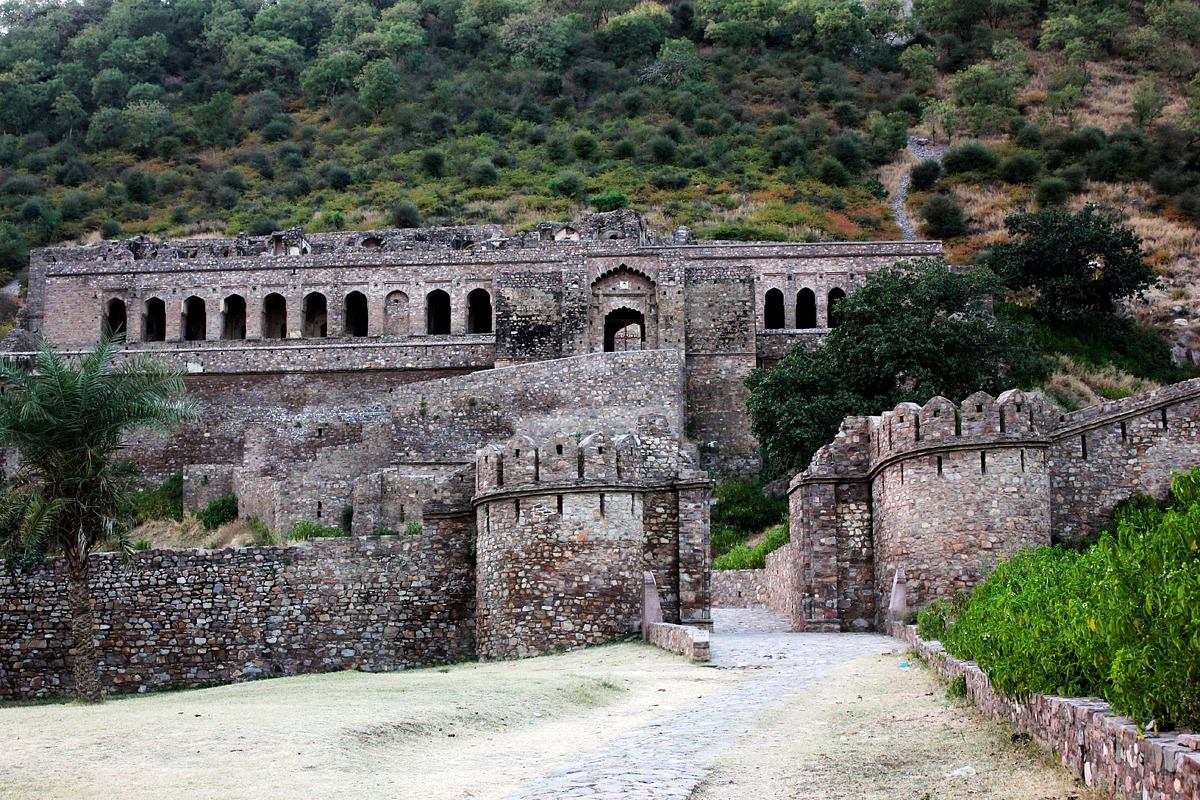 13-enigmatic-facts-about-bhangarh-fort