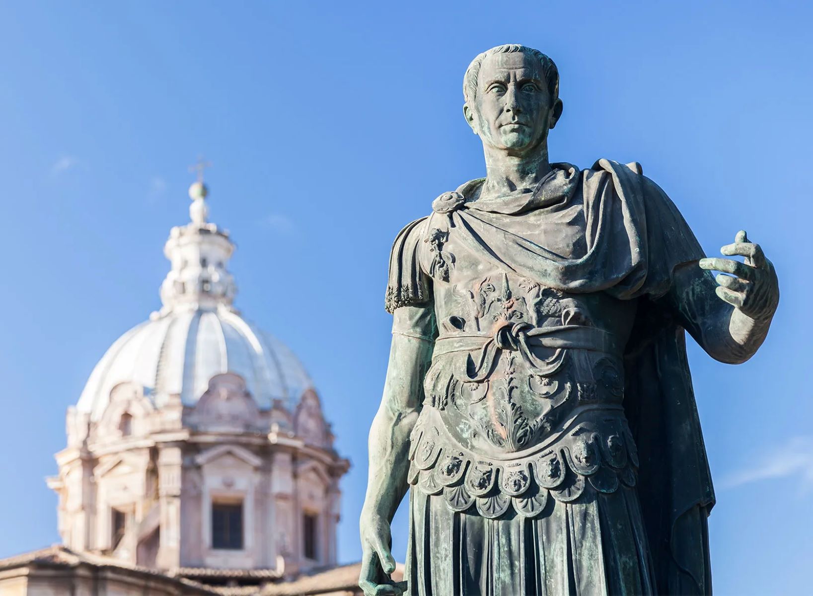 13-surprising-facts-about-the-julius-caesar-statue