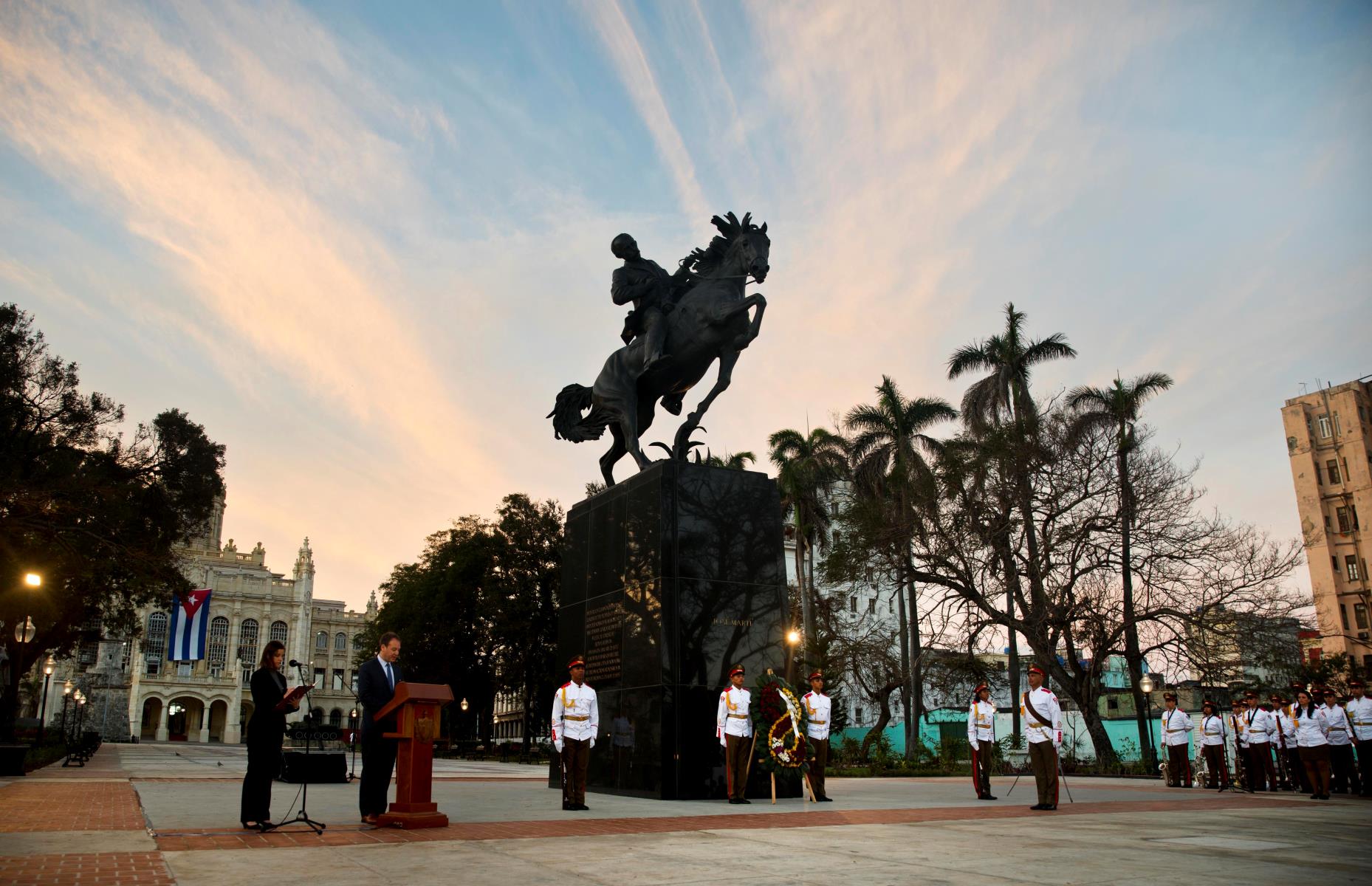 14-astonishing-facts-about-the-jose-marti-statue