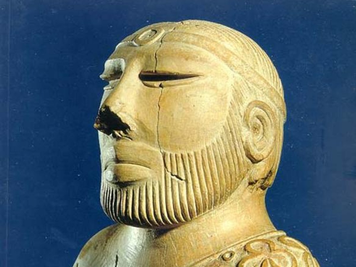 14-astonishing-facts-about-the-ruler-of-the-mohenjo-daro-civilization-statue