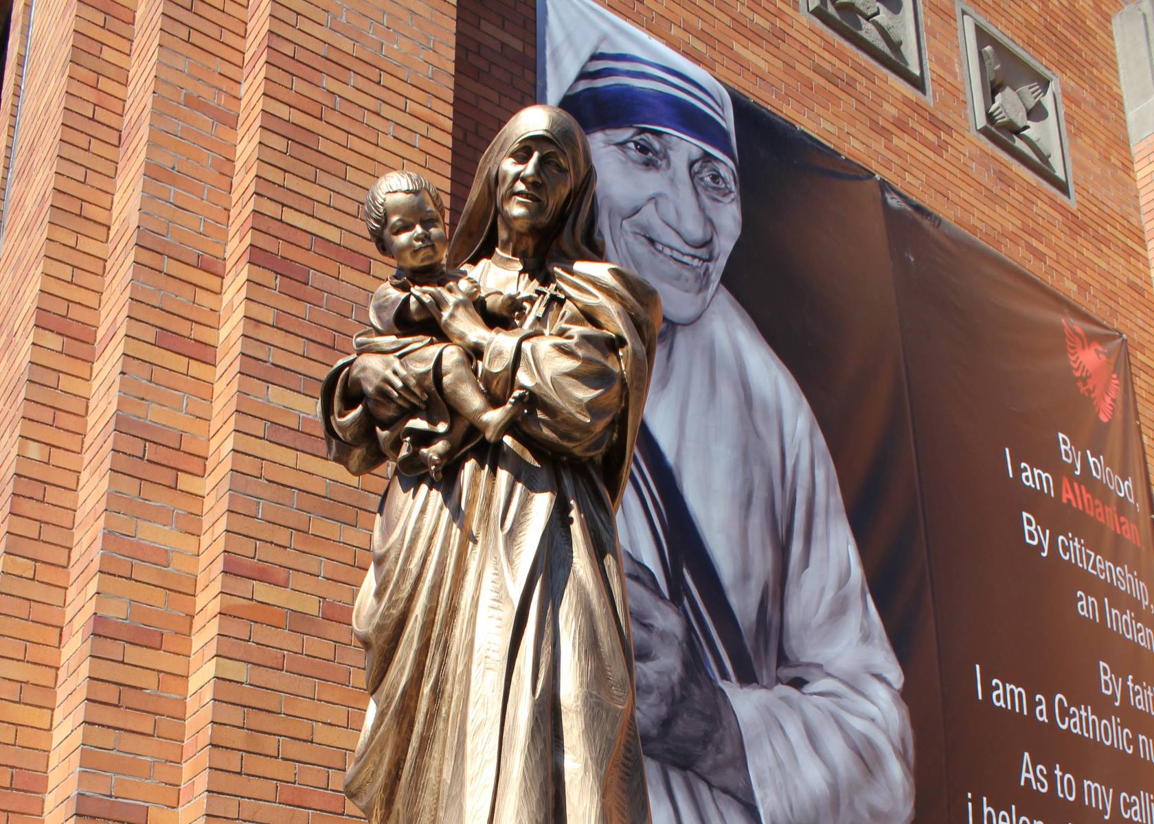 14-captivating-facts-about-the-mother-teresa-statue