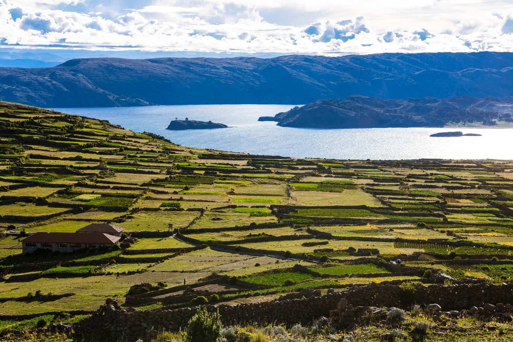 14-extraordinary-facts-about-lake-titicaca