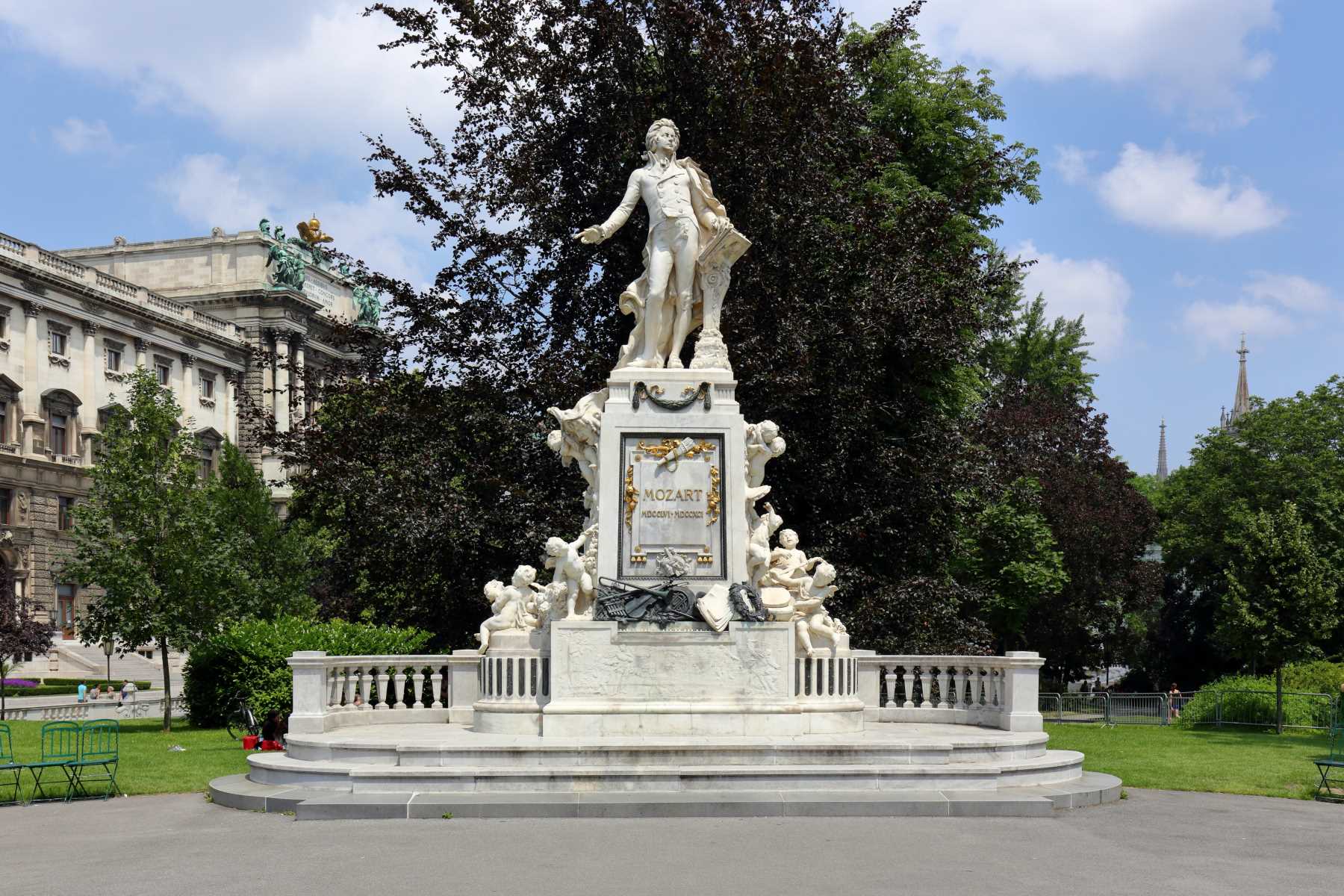 14-extraordinary-facts-about-the-mozart-monument