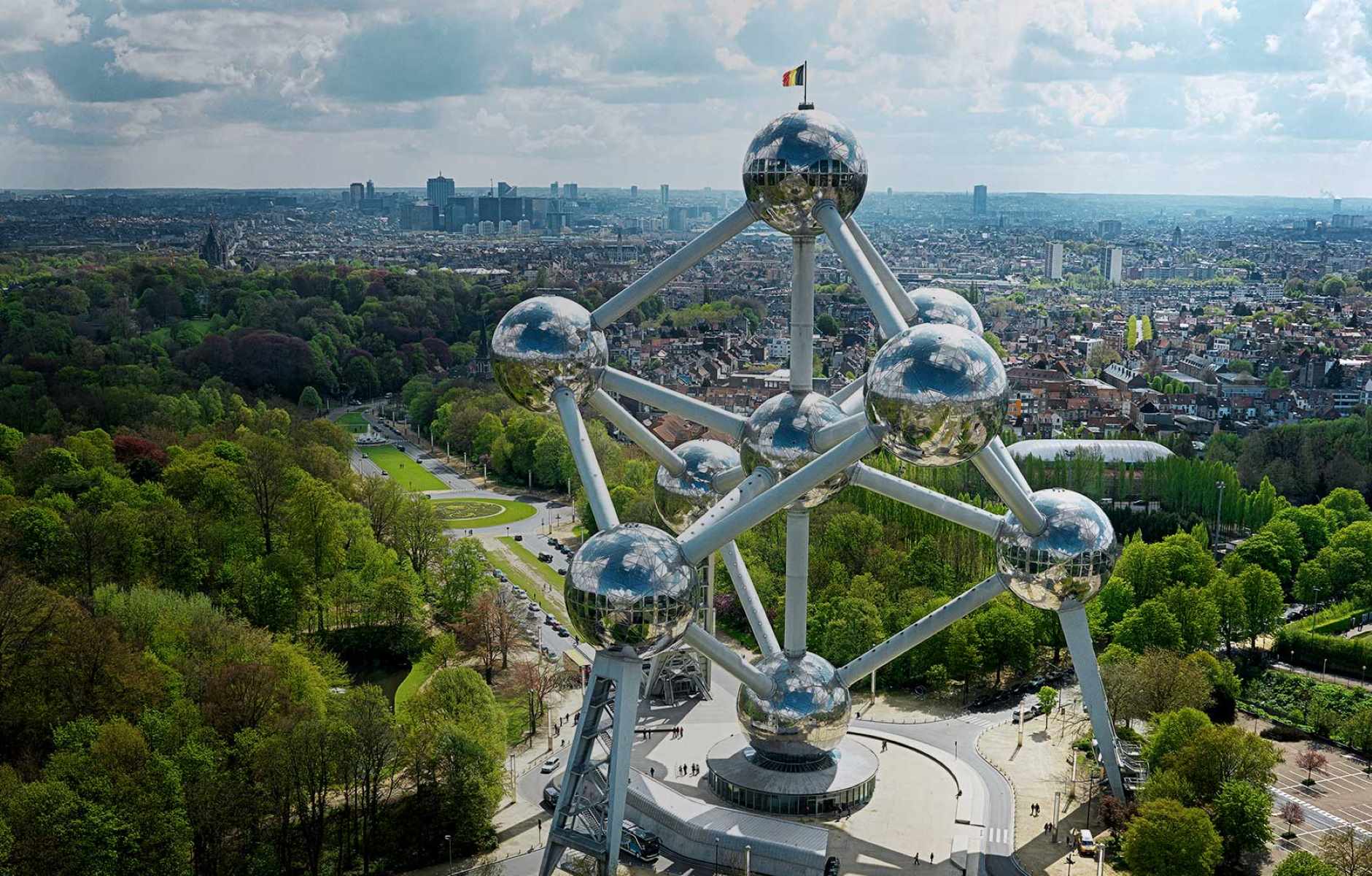 14-surprising-facts-about-the-atomium