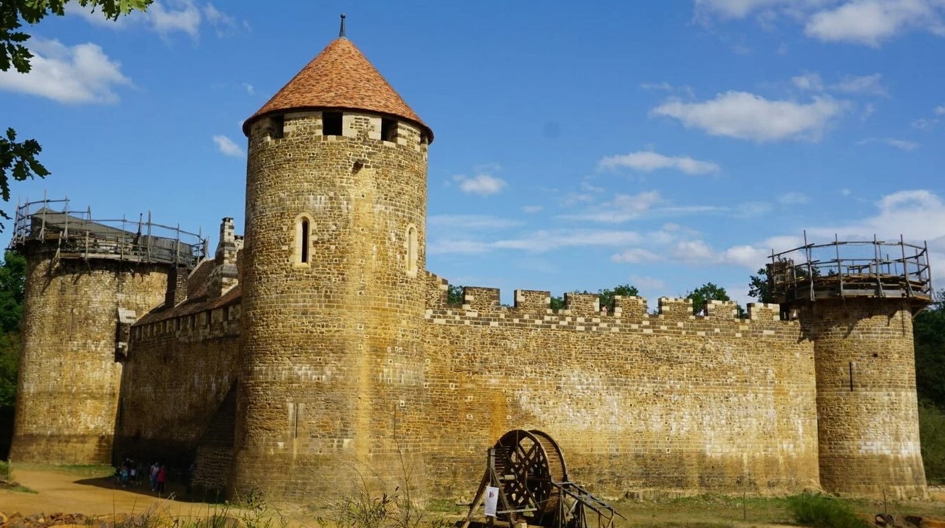 15-astonishing-facts-about-guedelon-castle