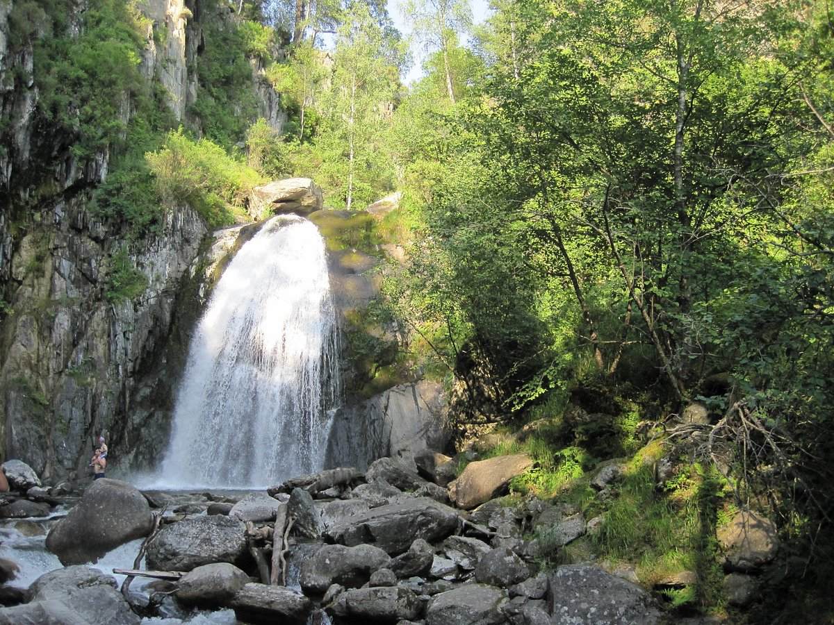 15-astonishing-facts-about-korbu-waterfall