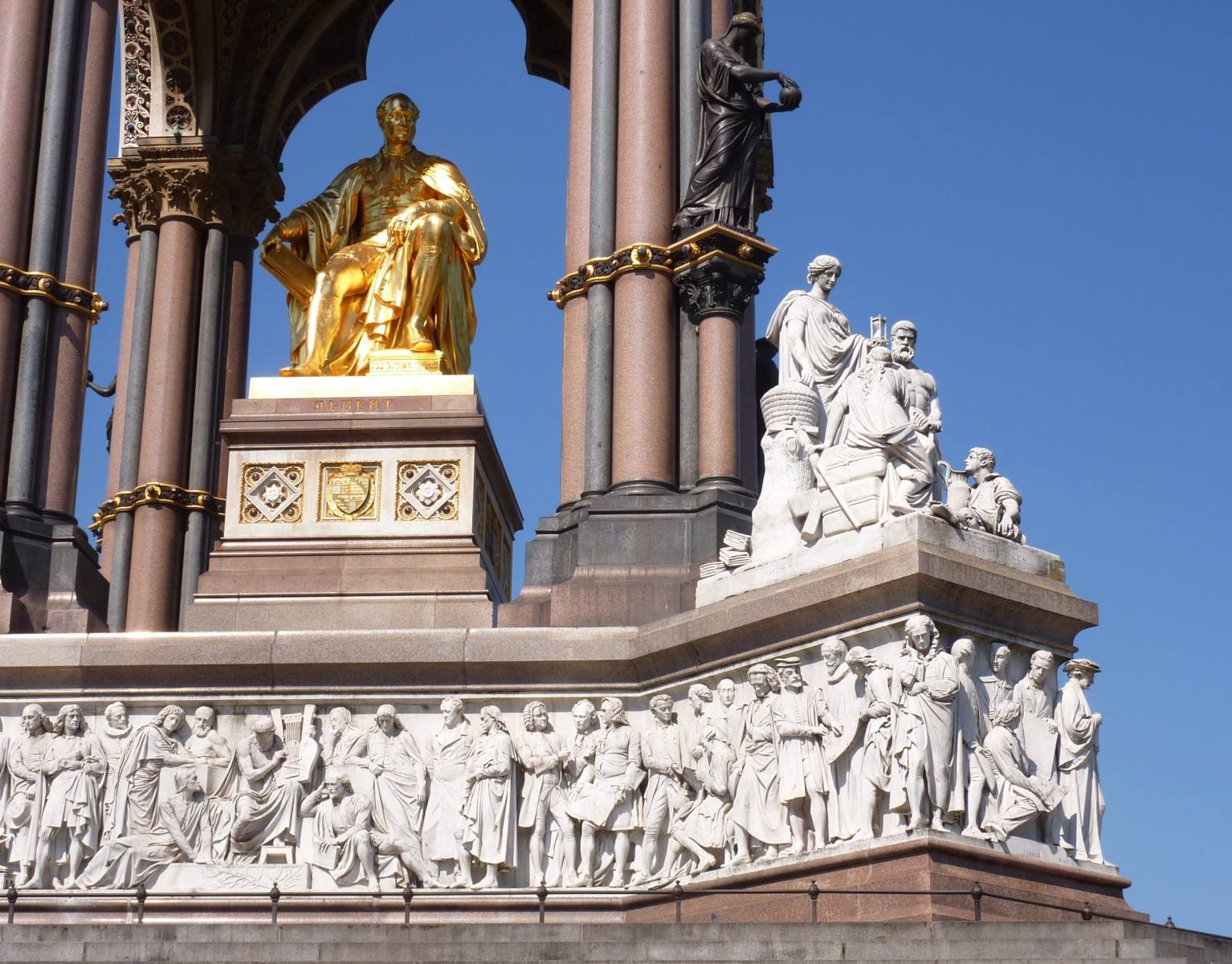 15-astonishing-facts-about-the-albert-memorial