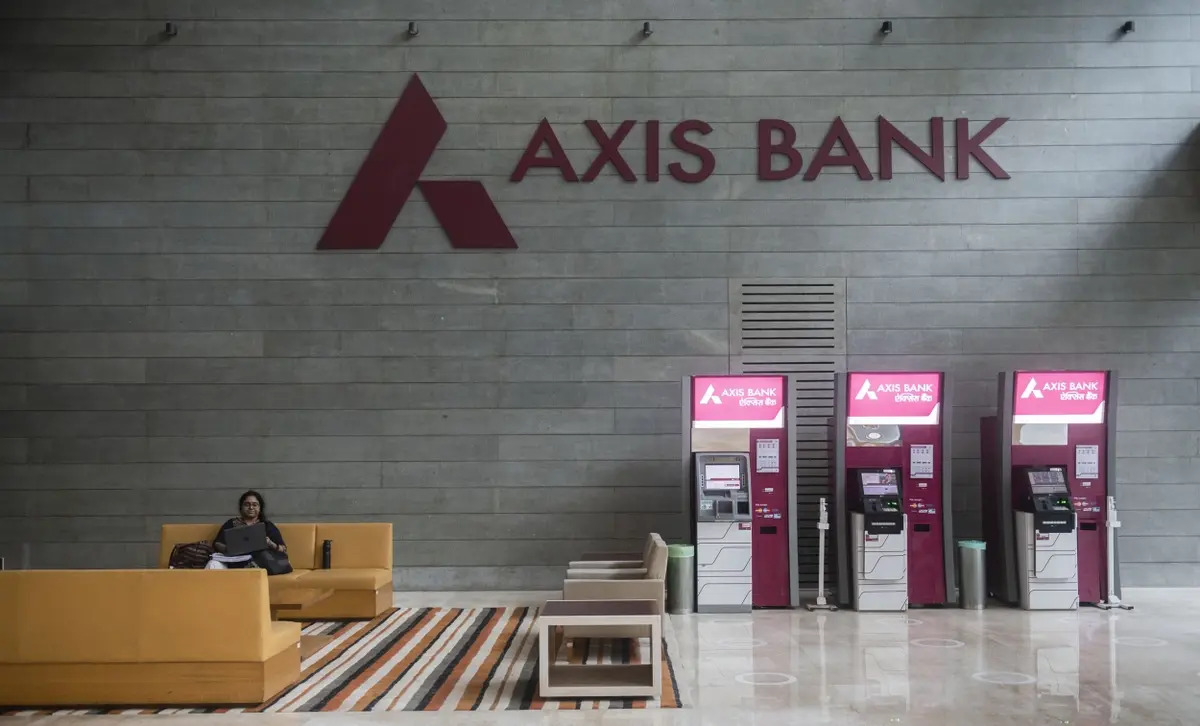 15-astounding-facts-about-axis-bank