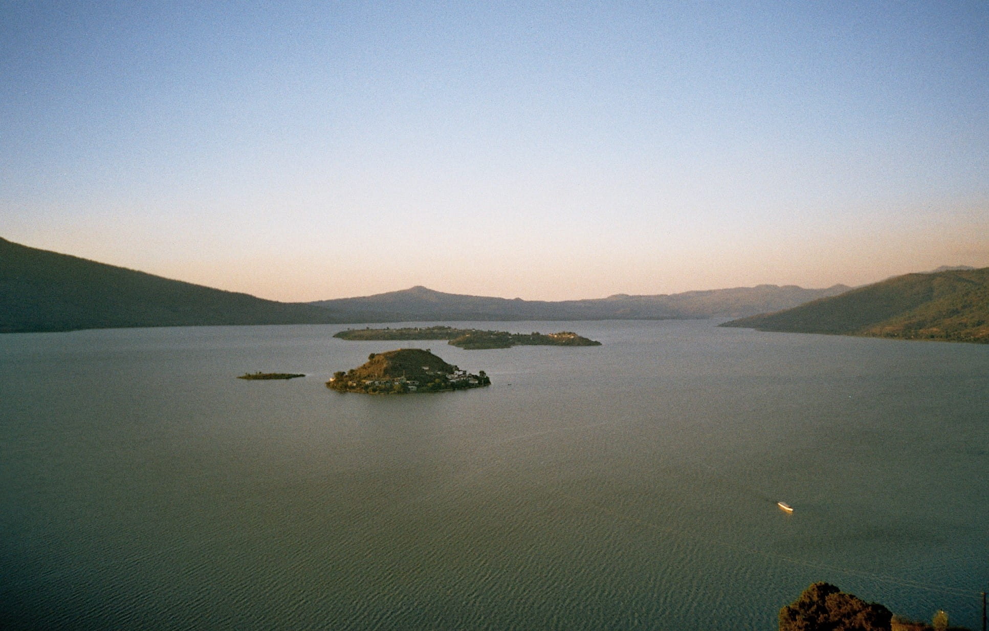 15-astounding-facts-about-lake-patzcuaro