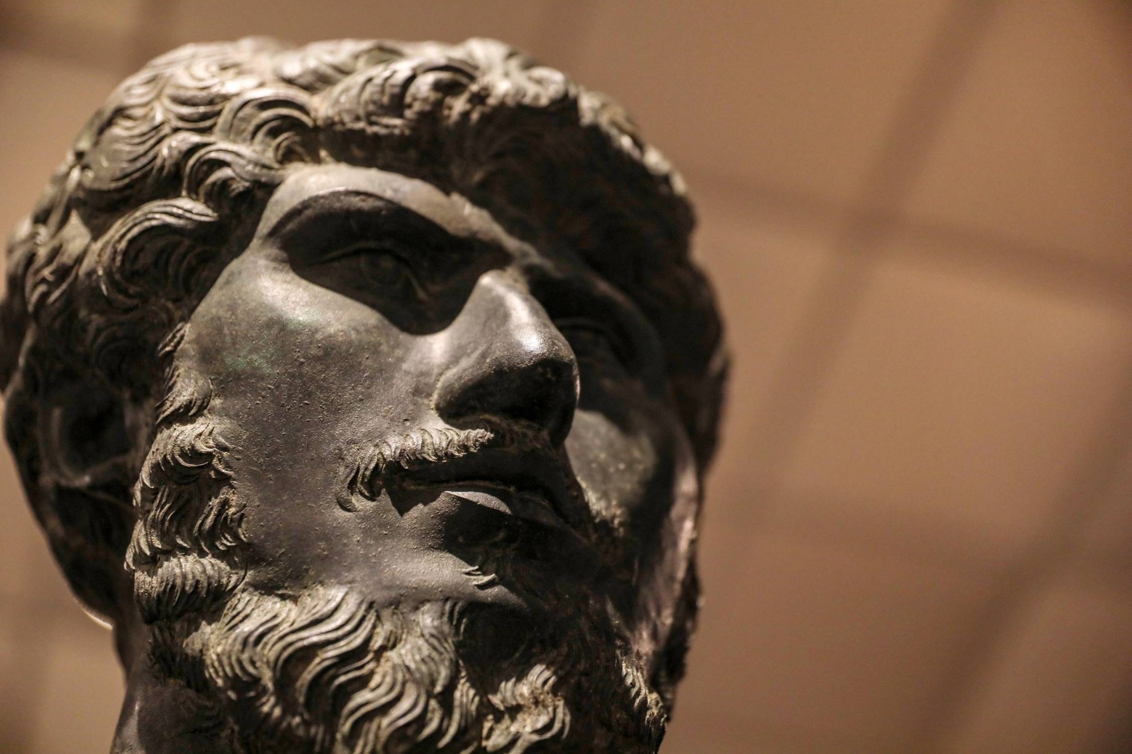 15-astounding-facts-about-the-lucius-verus-statue
