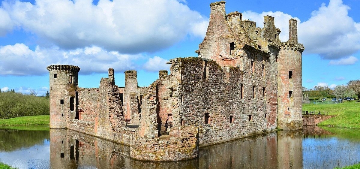 15-extraordinary-facts-about-caerlaverock-castle