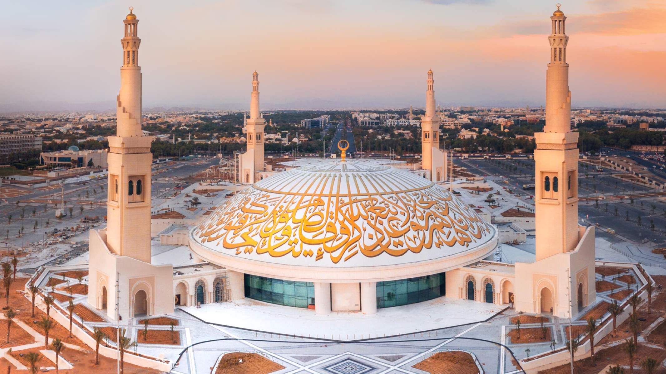 15-extraordinary-facts-about-sheikh-khalifa-bin-zayed-al-nahyan-mosque
