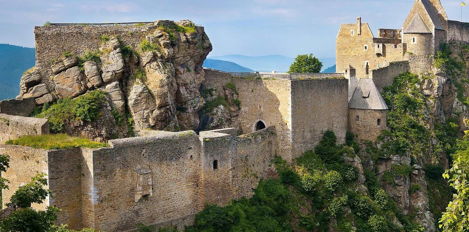 15-intriguing-facts-about-aggstein-castle