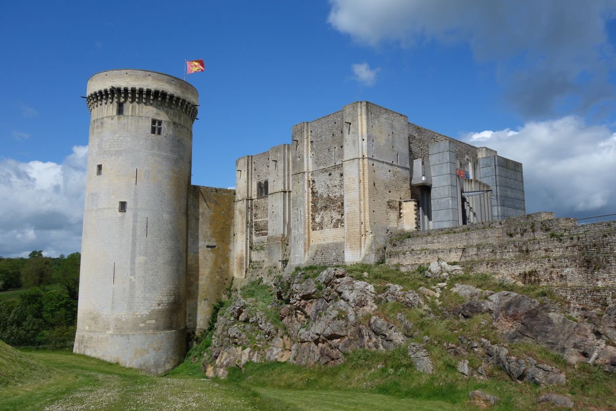 15-intriguing-facts-about-chateau-de-falaise