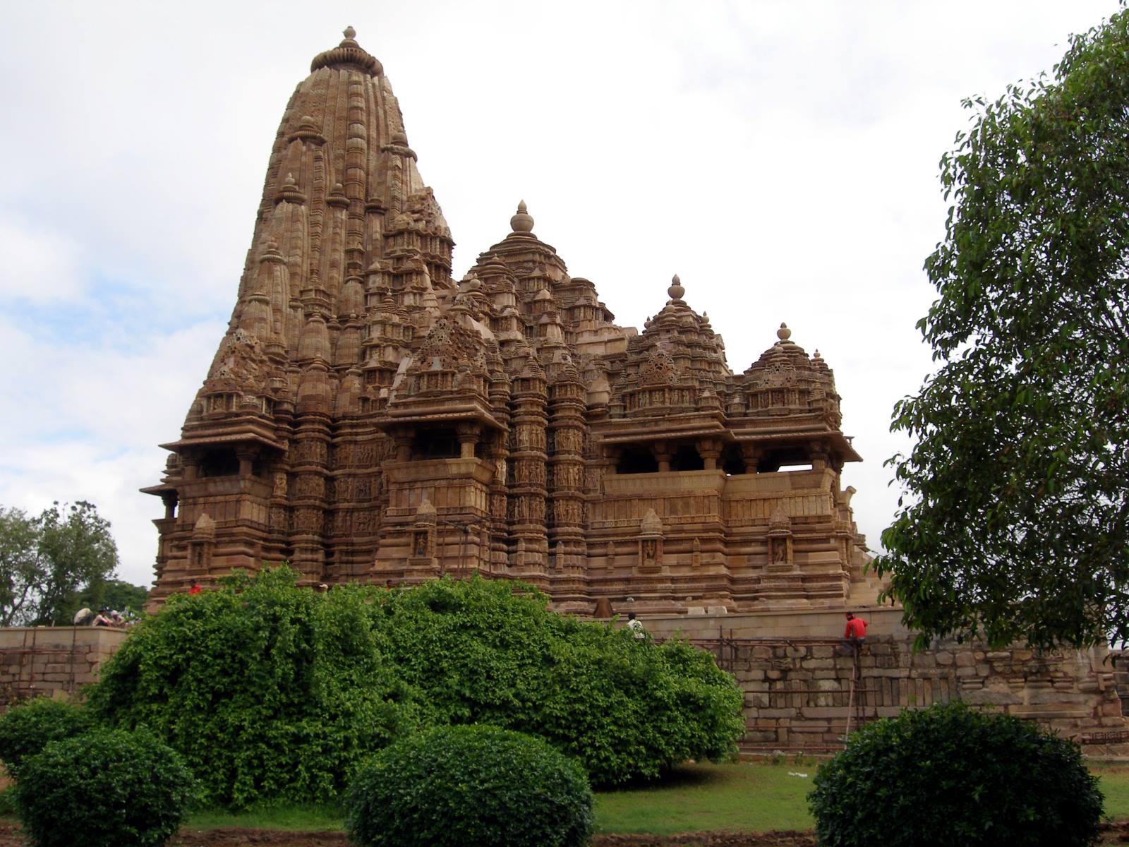 15-mind-blowing-facts-about-kandariya-mahadeva-temple
