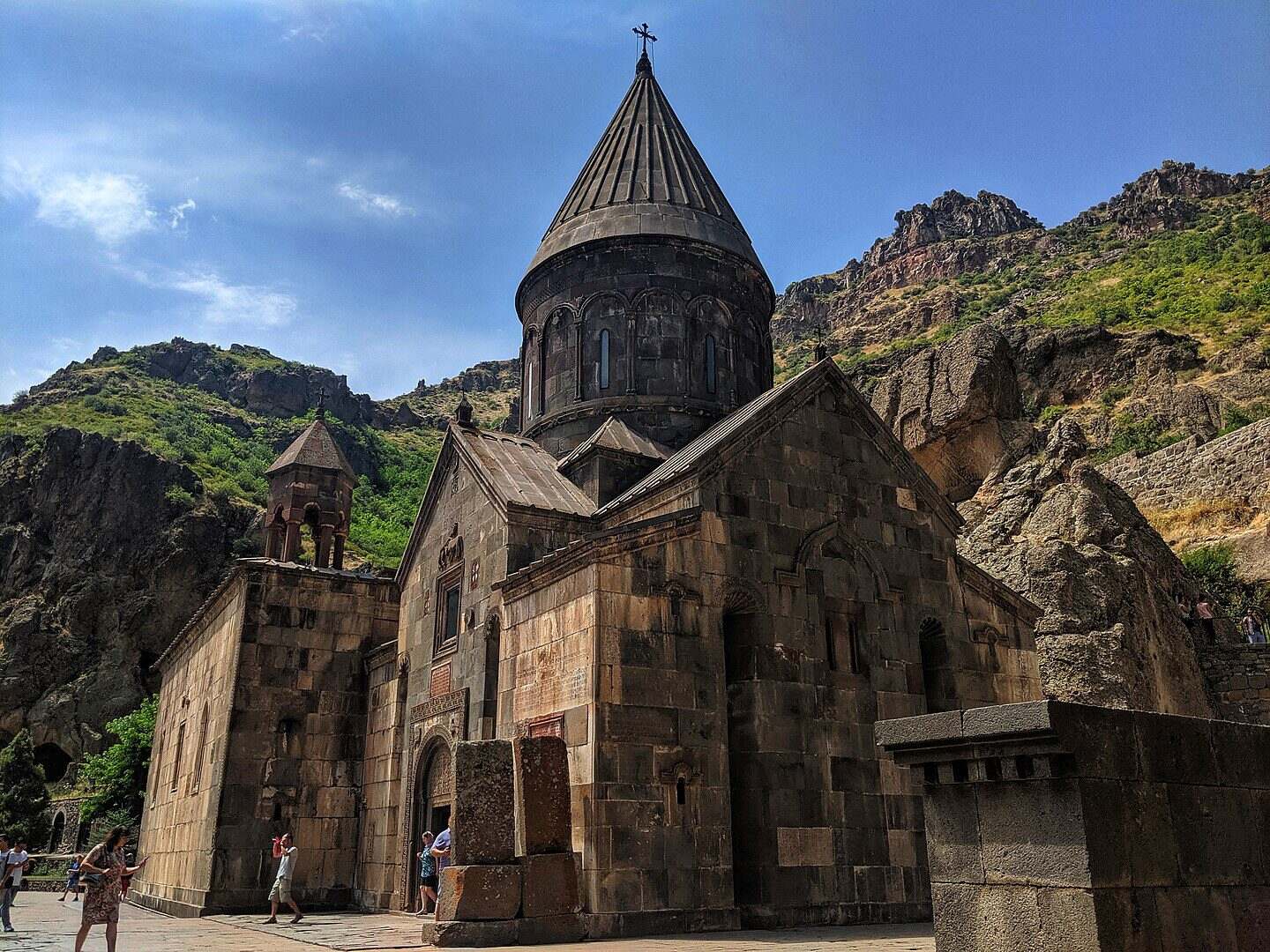15-unbelievable-facts-about-geghard-monastery