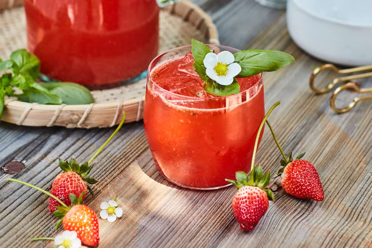 15-unbelievable-facts-about-strawberry-basil-lemonade