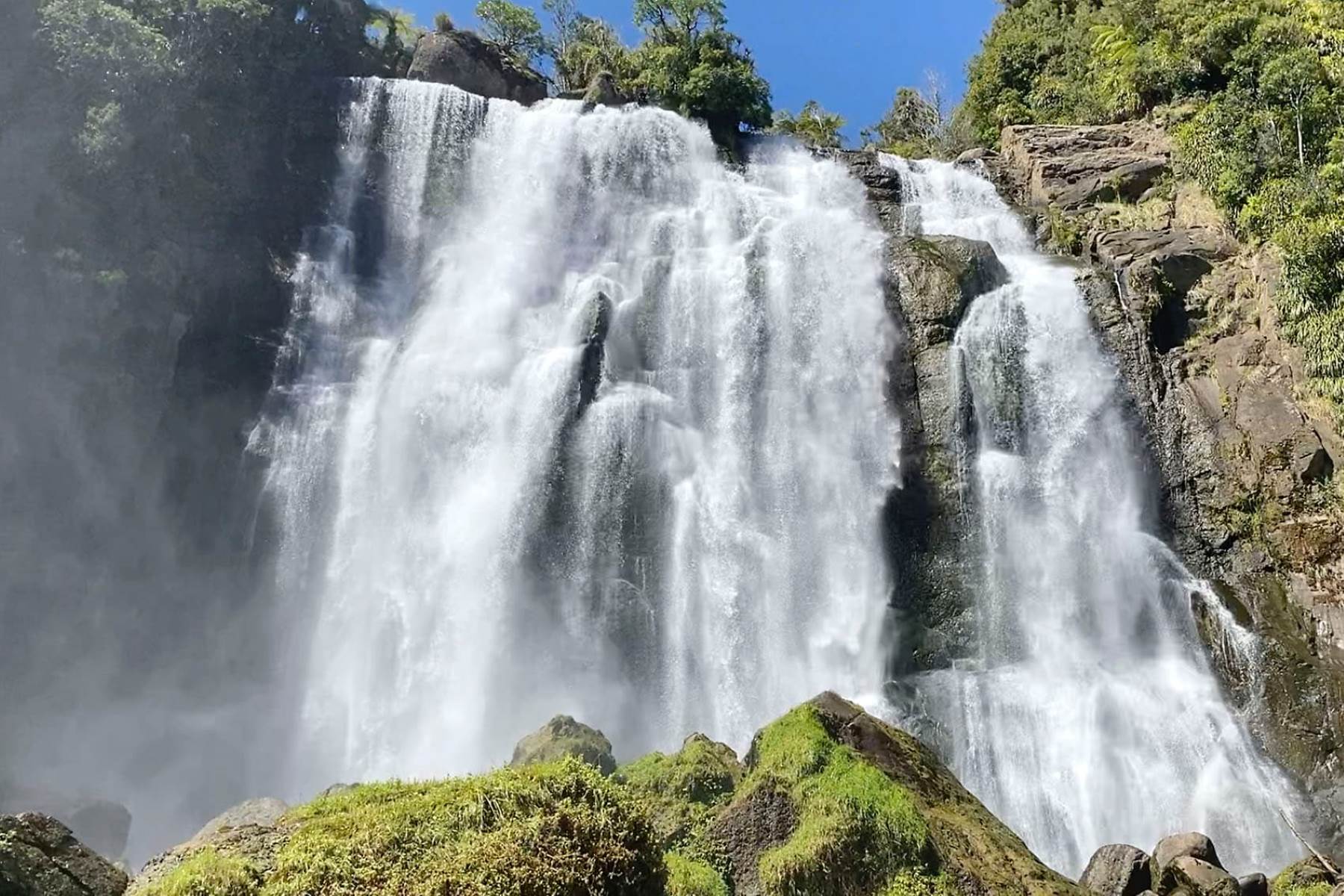 16-astonishing-facts-about-marokopa-falls